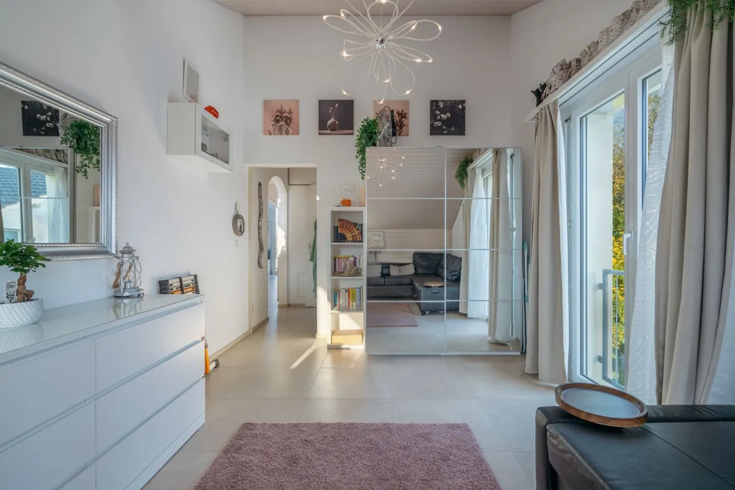 Appartement sous les combles attrayant de 3½ pièces avec locataires existants - Photo 11 sur 12