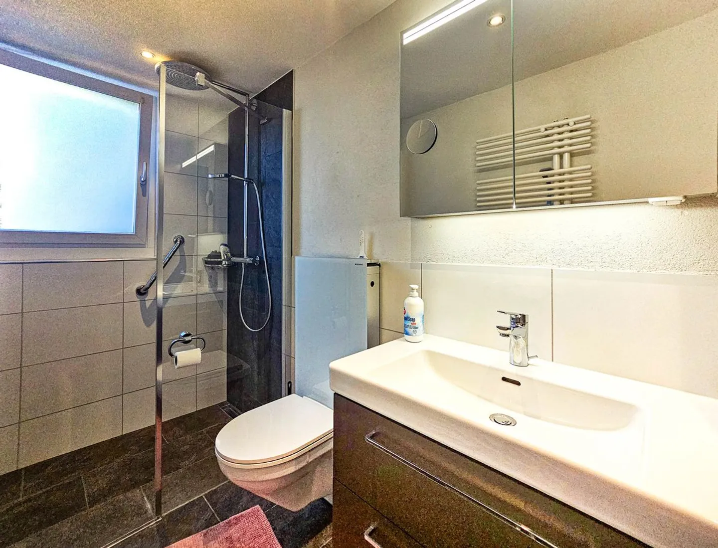 Casa a schiera centrale in una posizione tranquilla e adatta alle famiglie a Schlatt (CH) - Foto 11 di 13