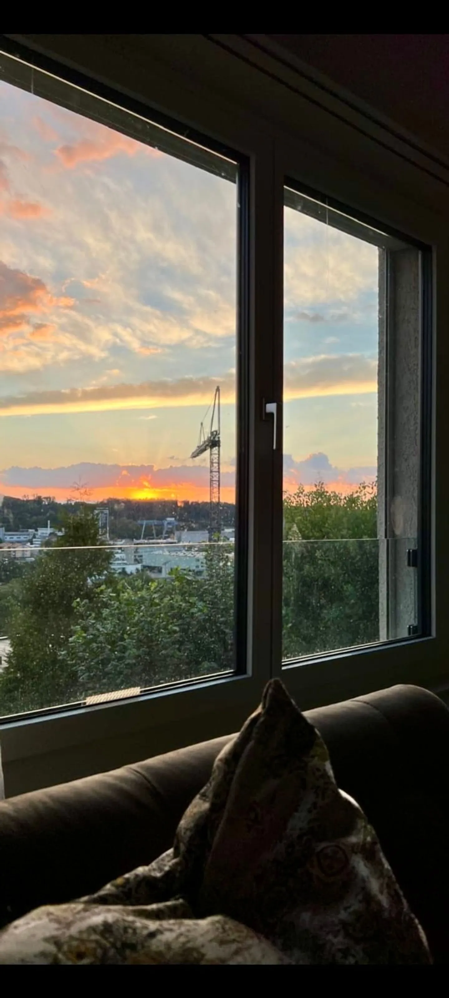 Fantastic view with spacious garden - Photo 8 of 11