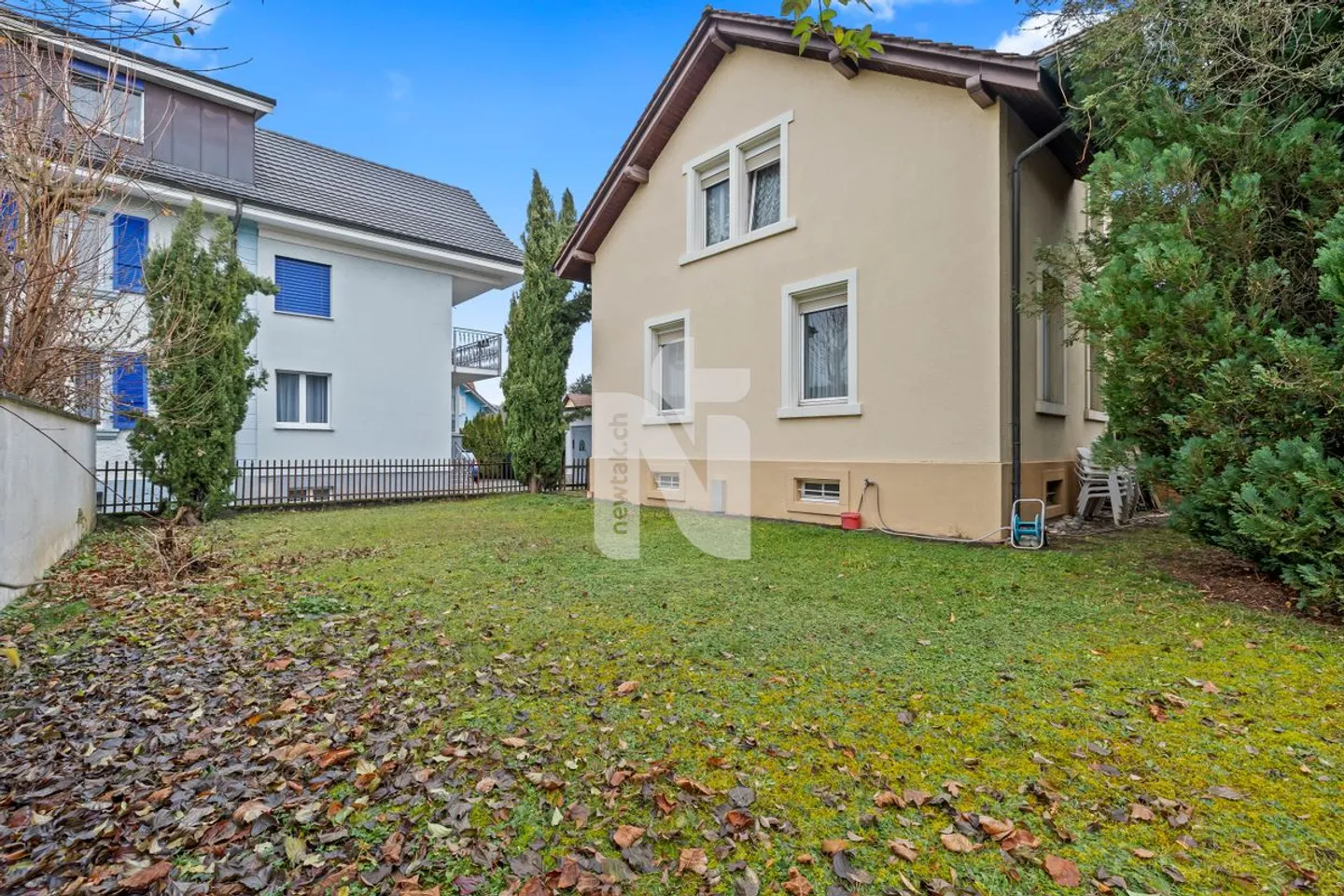 Ruhig, zentral, mit Schopf, grossem Garten und viel Potenzial - Foto 3 von 13