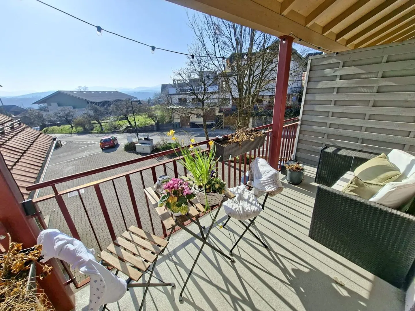 Bright apartment with balcony and view - Photo 1 of 13