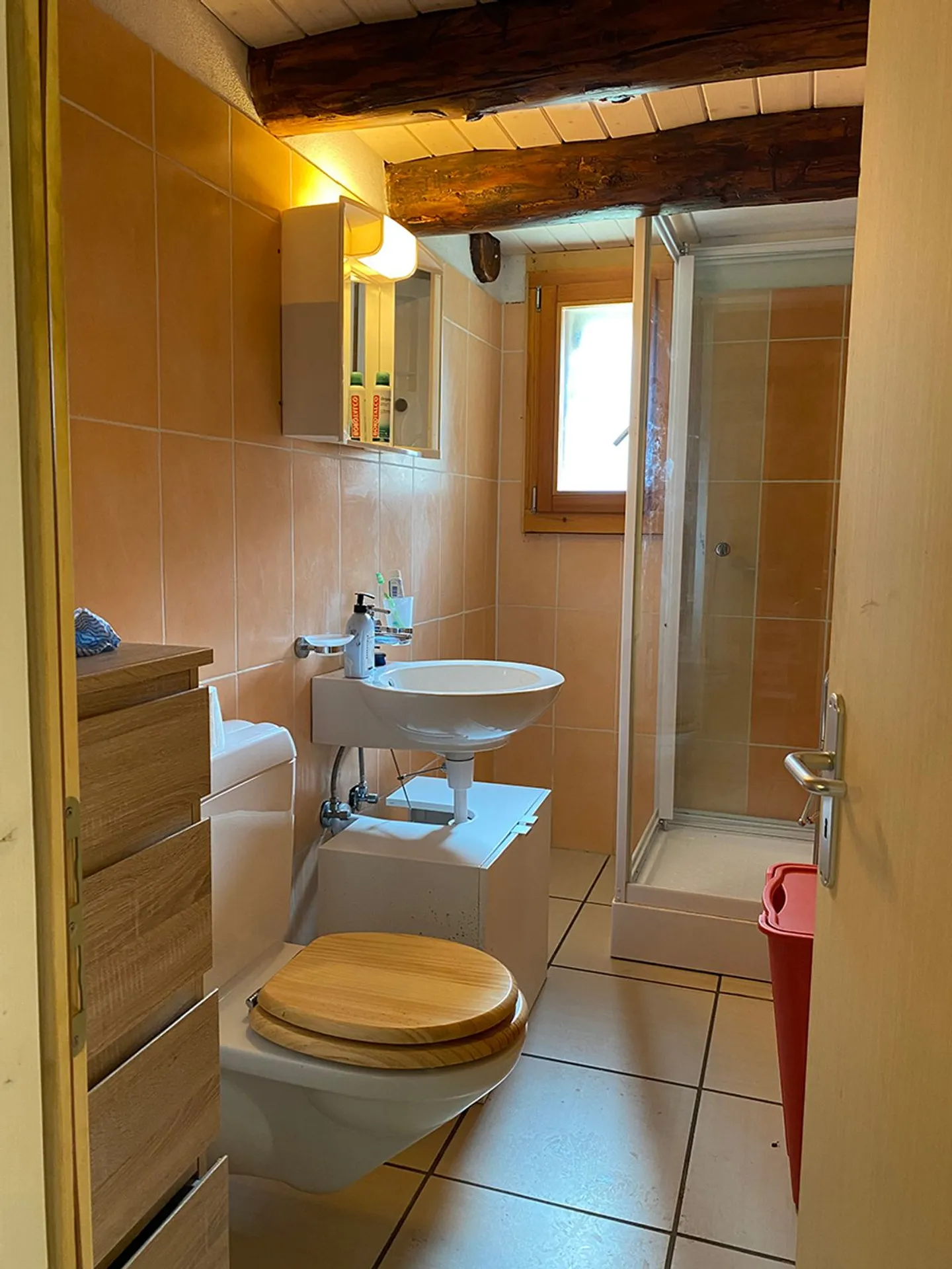 Le charme du rustique récupéré d'une grange - Photo 6 sur 10