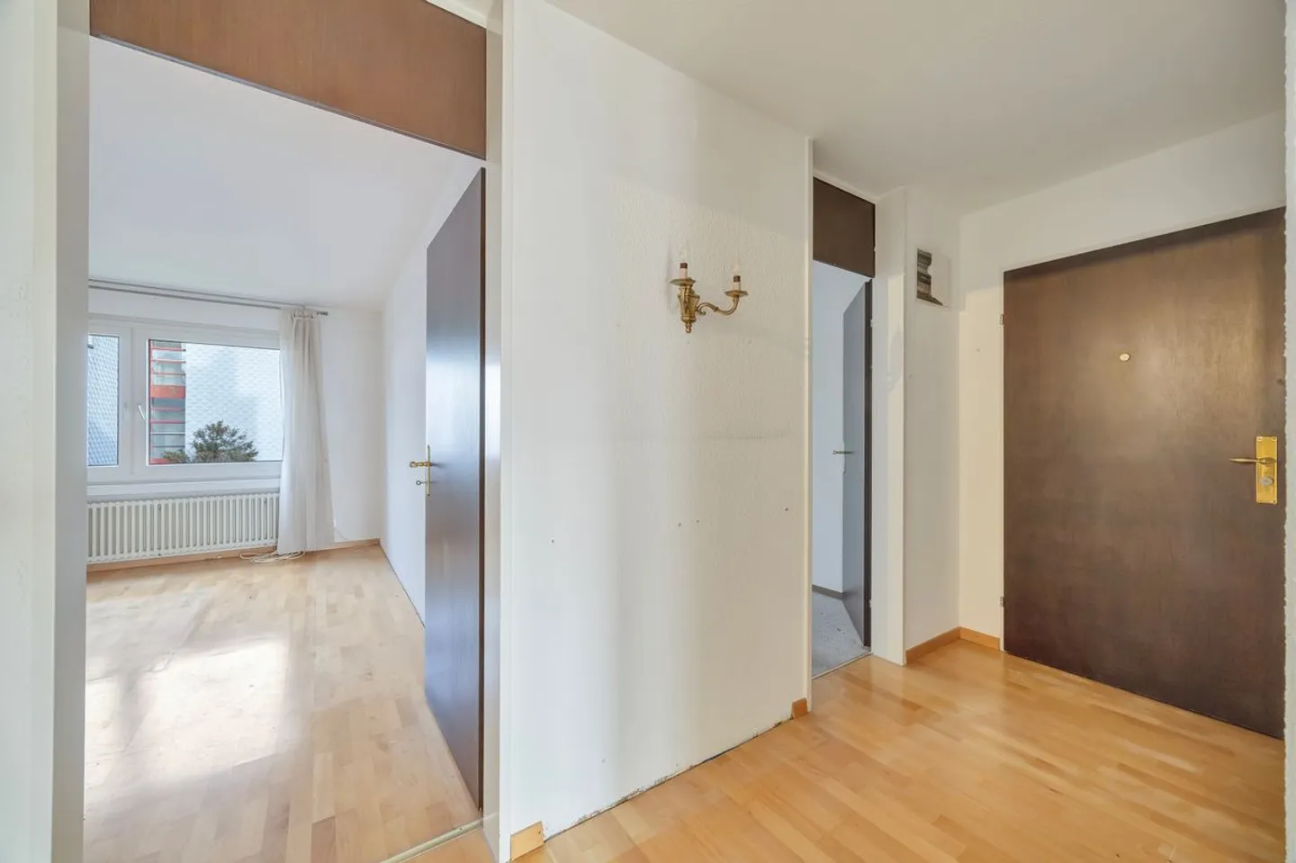 SUNNY, CENTRAL AND WITH A LOT OF CHARM - Photo 7 of 11