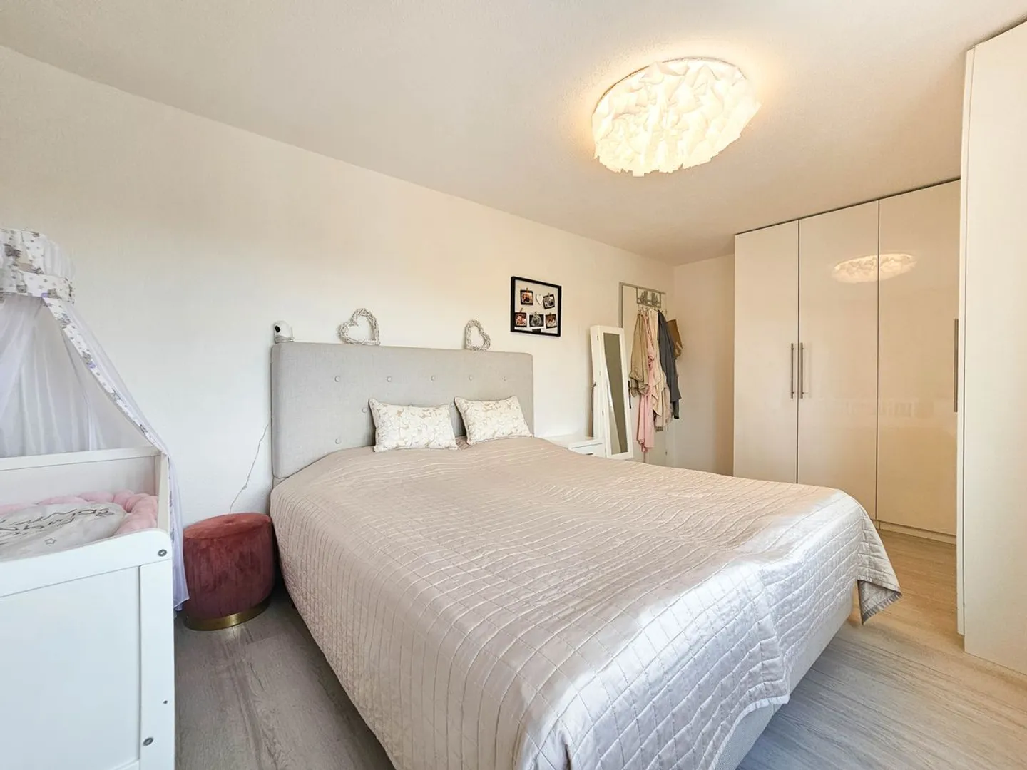 Attraktive 6-Zimmerwohnung mit 128 m² an zentraler Lage in Bazenheid - Foto 6 von 13