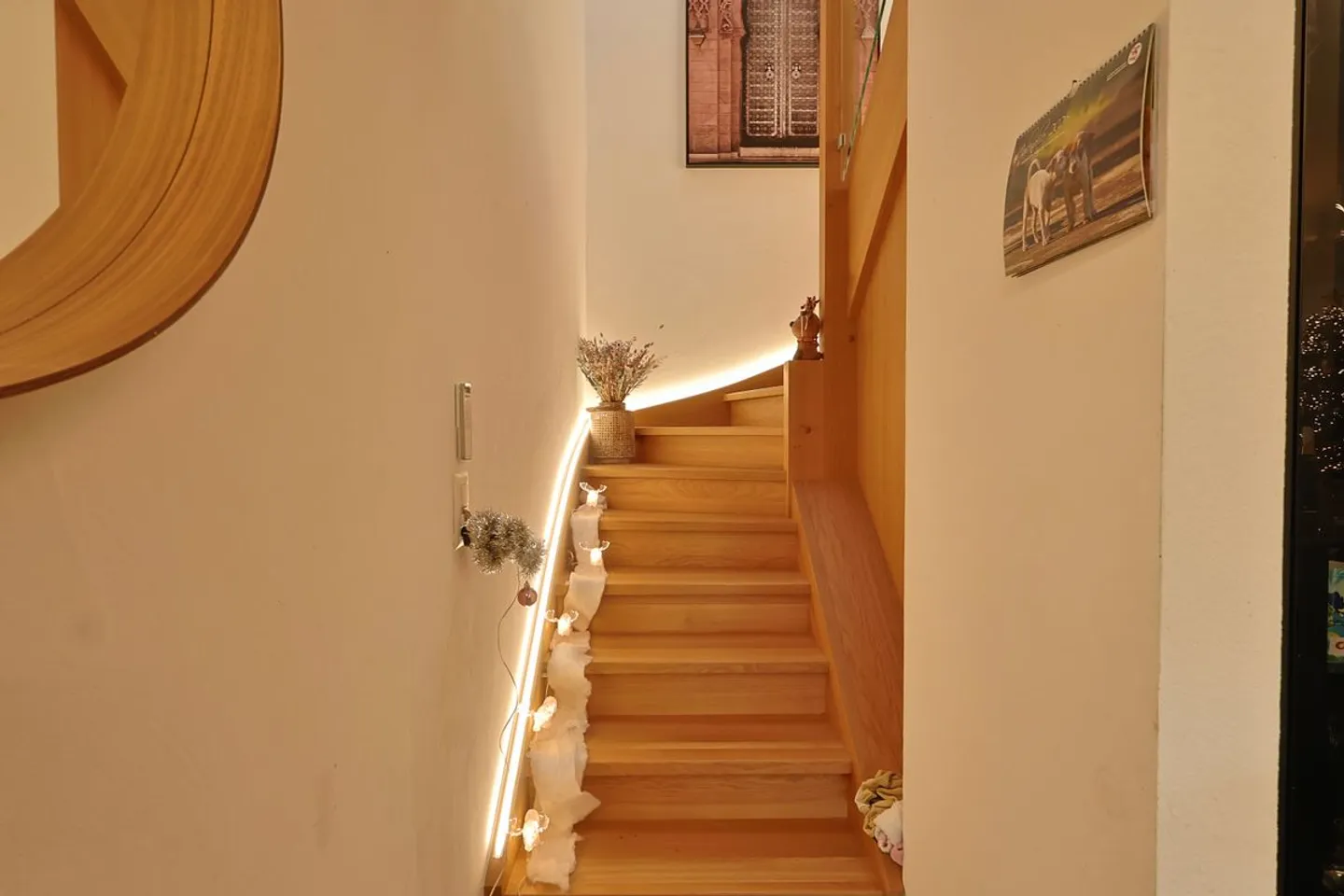 KOMFORT, RAUM UND LICHT: IHR ZUKÜNFTIGES ZUHAUSE - Foto 11 von 13