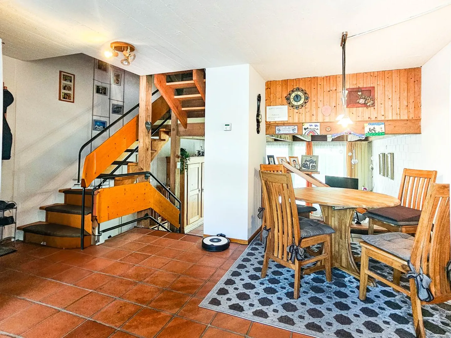 Casa a schiera centrale in una posizione tranquilla e adatta alle famiglie a Schlatt (CH) - Foto 5 di 13