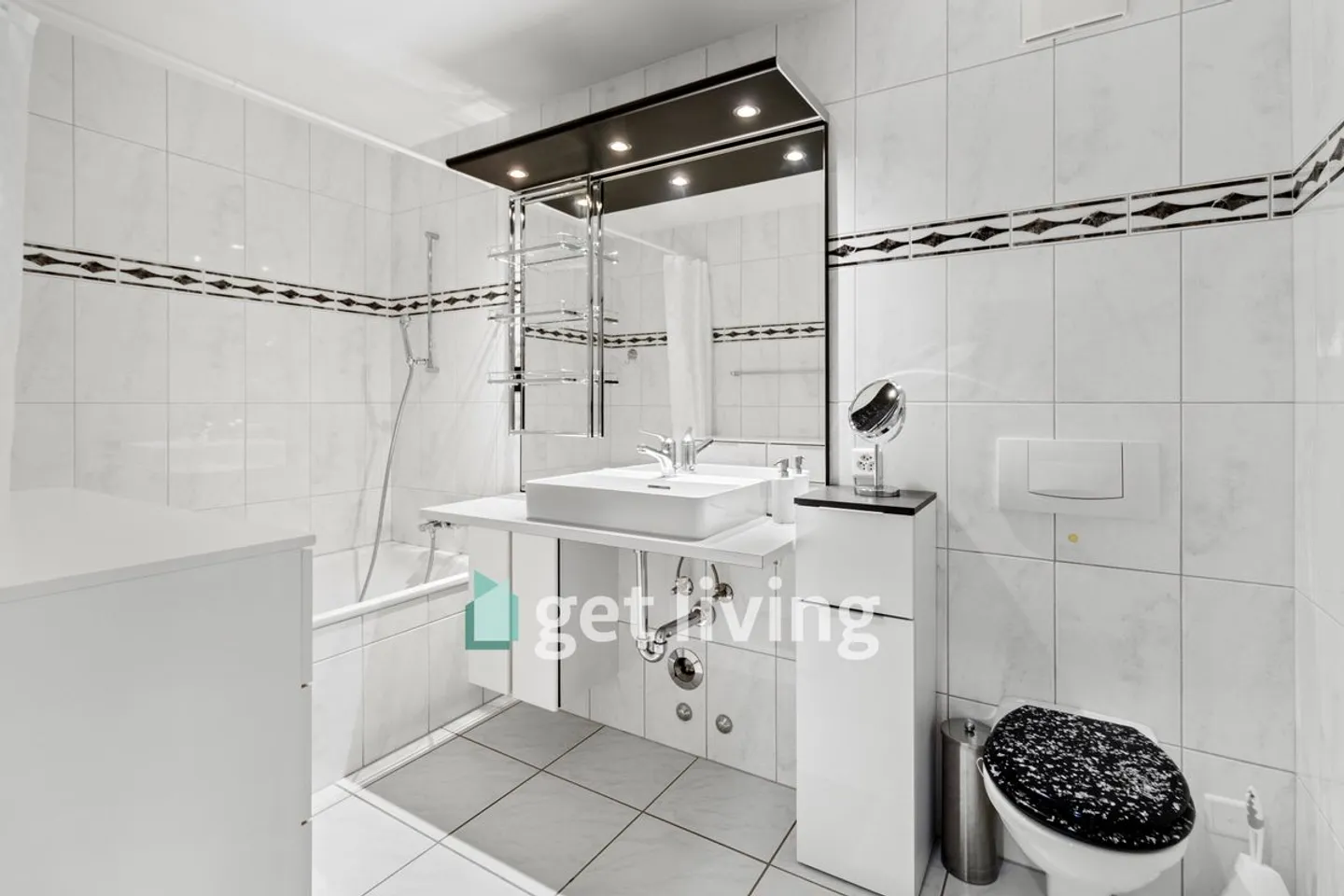 APPARTAMENTO DUPLEX ATTRATTIVO DI 4,5 STANZE A UITIKON - L'OCCASIONE PIÙ ECONOMICA PER PREZZO AL M² DELLA COMUNITÀ - Foto 4 di 8