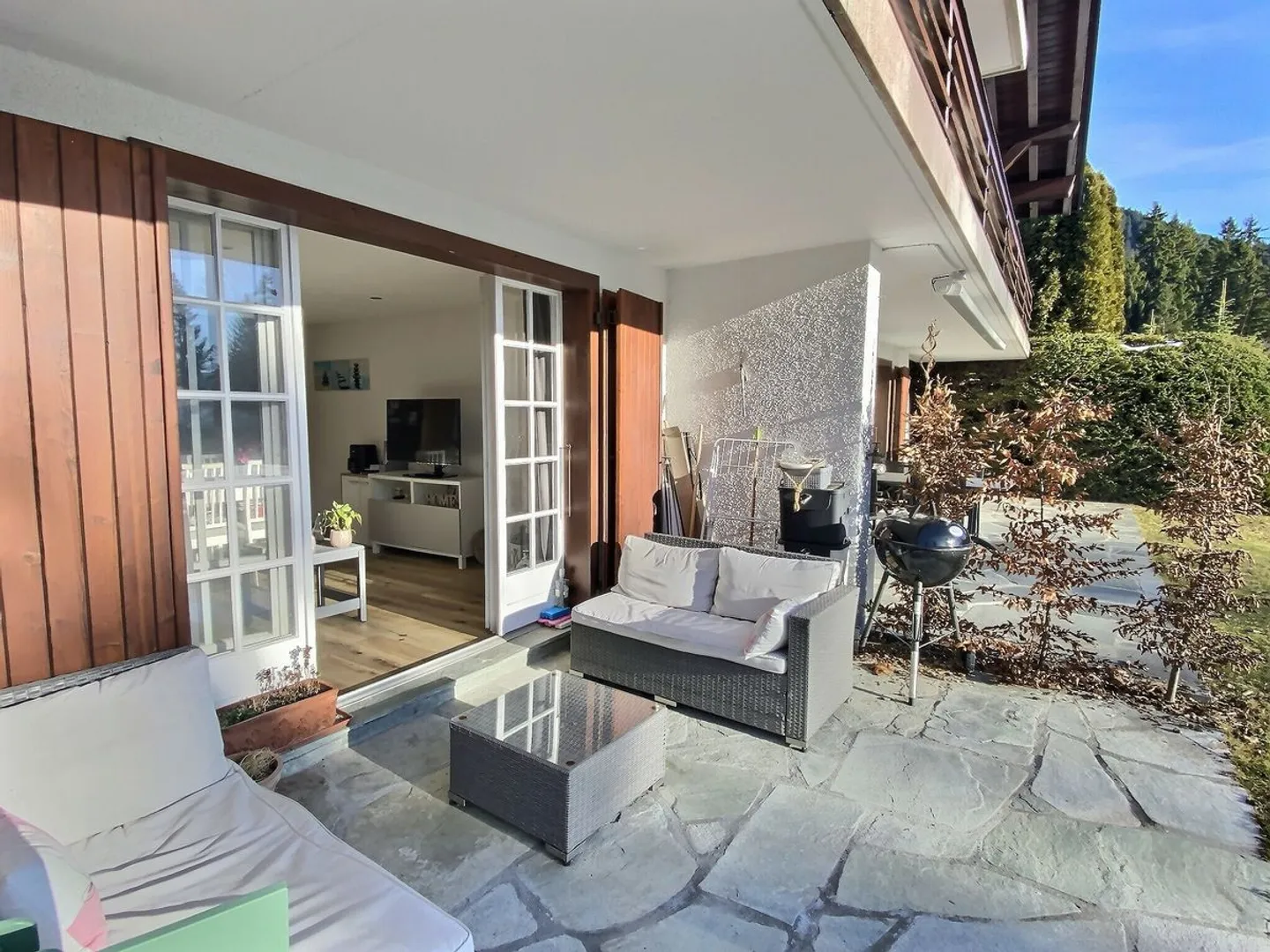 Charming 2.5-room furnished apartment with garden just steps from the cable cars - Photo 6 of 9