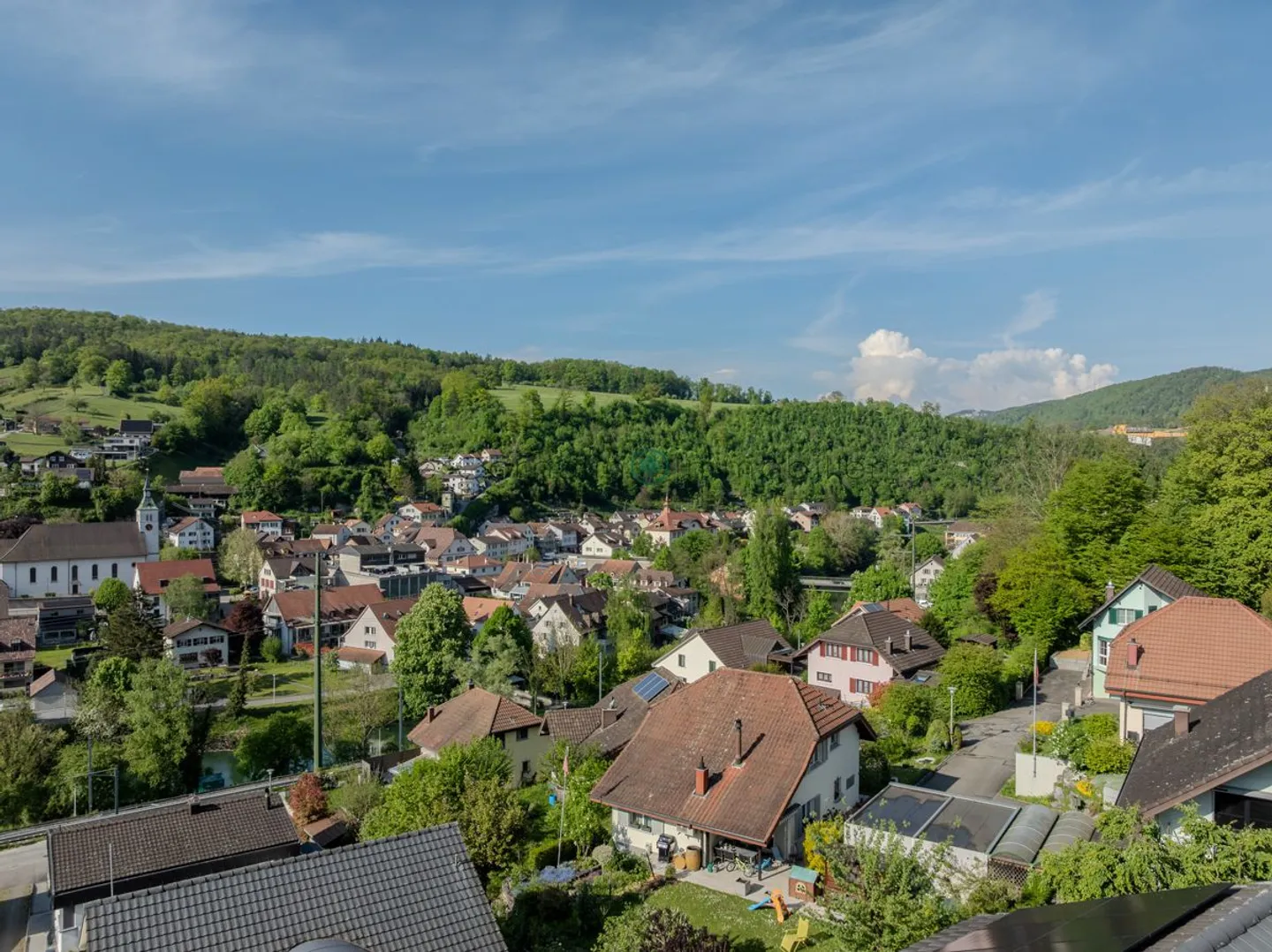 Wohnen im Grünen - Stadtnah - Freistehendes 6.5-Zimmer-Einfamilienhaus, Minergie, Ruhe &amp; Aussicht - Foto 7 von 13