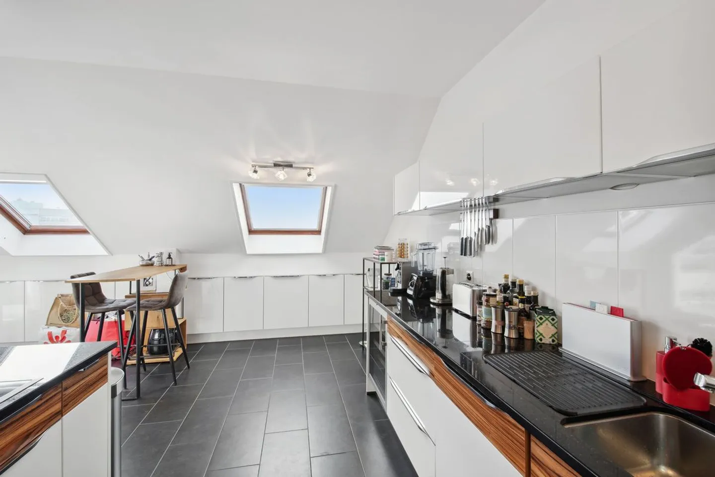 Somptueux duplex en attique avec vue Salève - Photo 2 sur 4