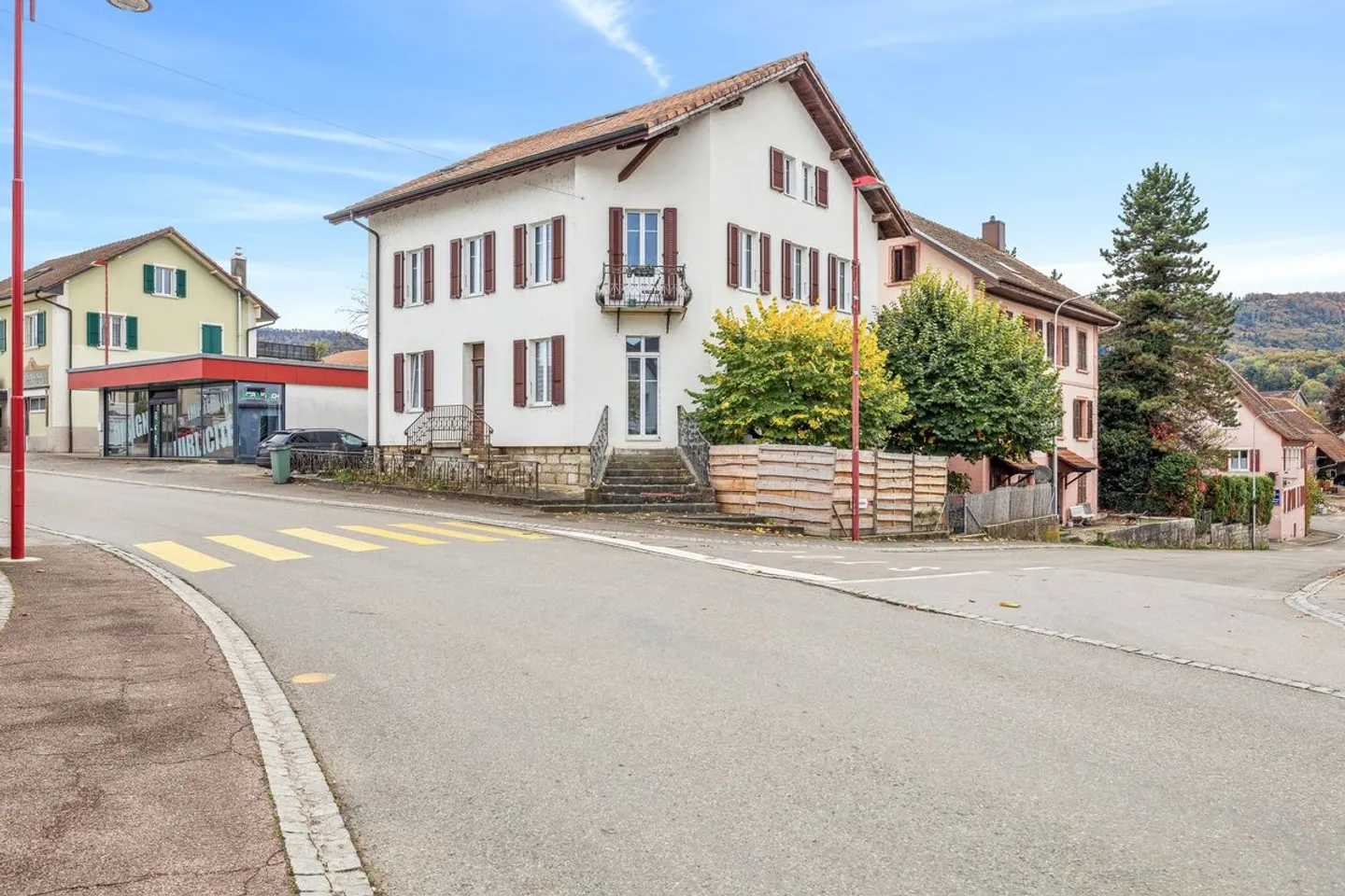 Yield Building in Courgenay - Photo 5 of 5