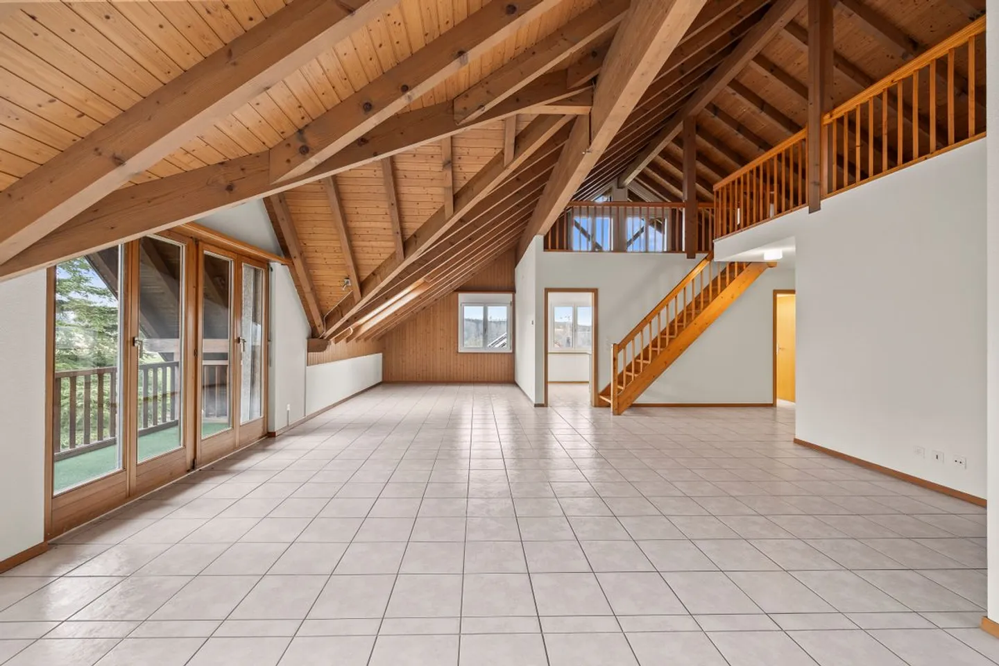 NoSta Real Estate AG - Bargain - Plenty of Space at a Low Price! - Photo 2 of 13