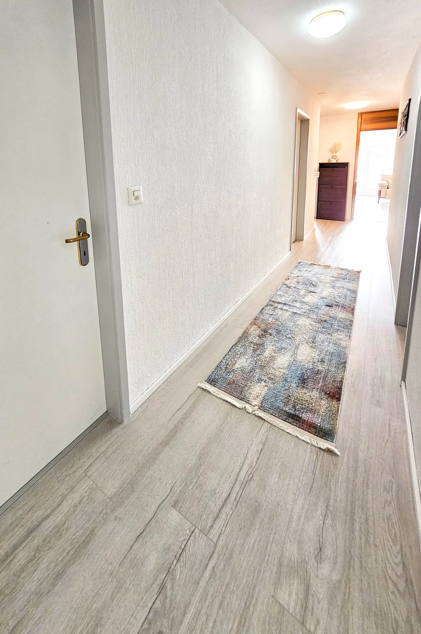 Attraktive 6-Zimmerwohnung mit 128 m² an zentraler Lage in Bazenheid - Foto 7 von 13