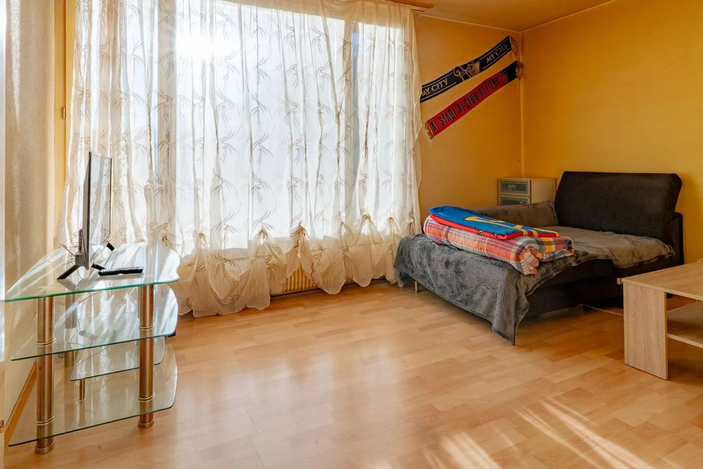 MFH MIT 6 WOHNUNGEN + GESCHÄFTSTEIL - Foto 5 von 13