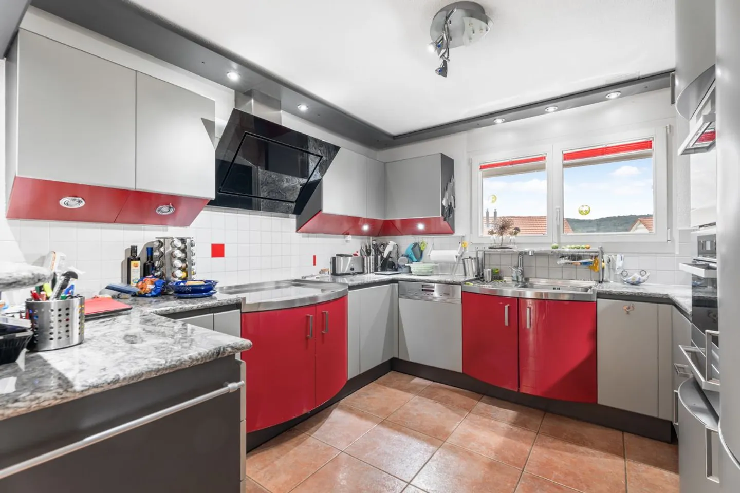 Bellissima e moderna casa bifamiliare di 5,5 stanze con 147m2 di superficie abitabile netta - Foto 4 di 13