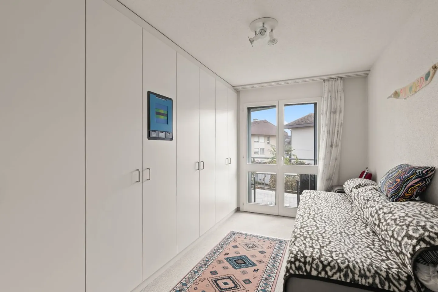 Grosszügige 4.5-Zimmer-Maisonette mit Terrasse und viel Aussenraum - Foto 9 von 11