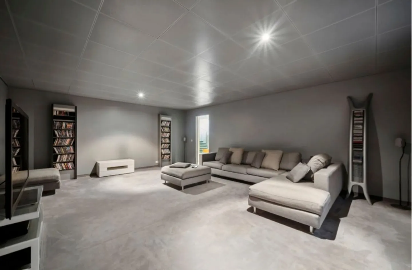 Prächtige zeitgenössische Villa in der Nähe des Golfplatzes Lausanne - Foto 2 von 2