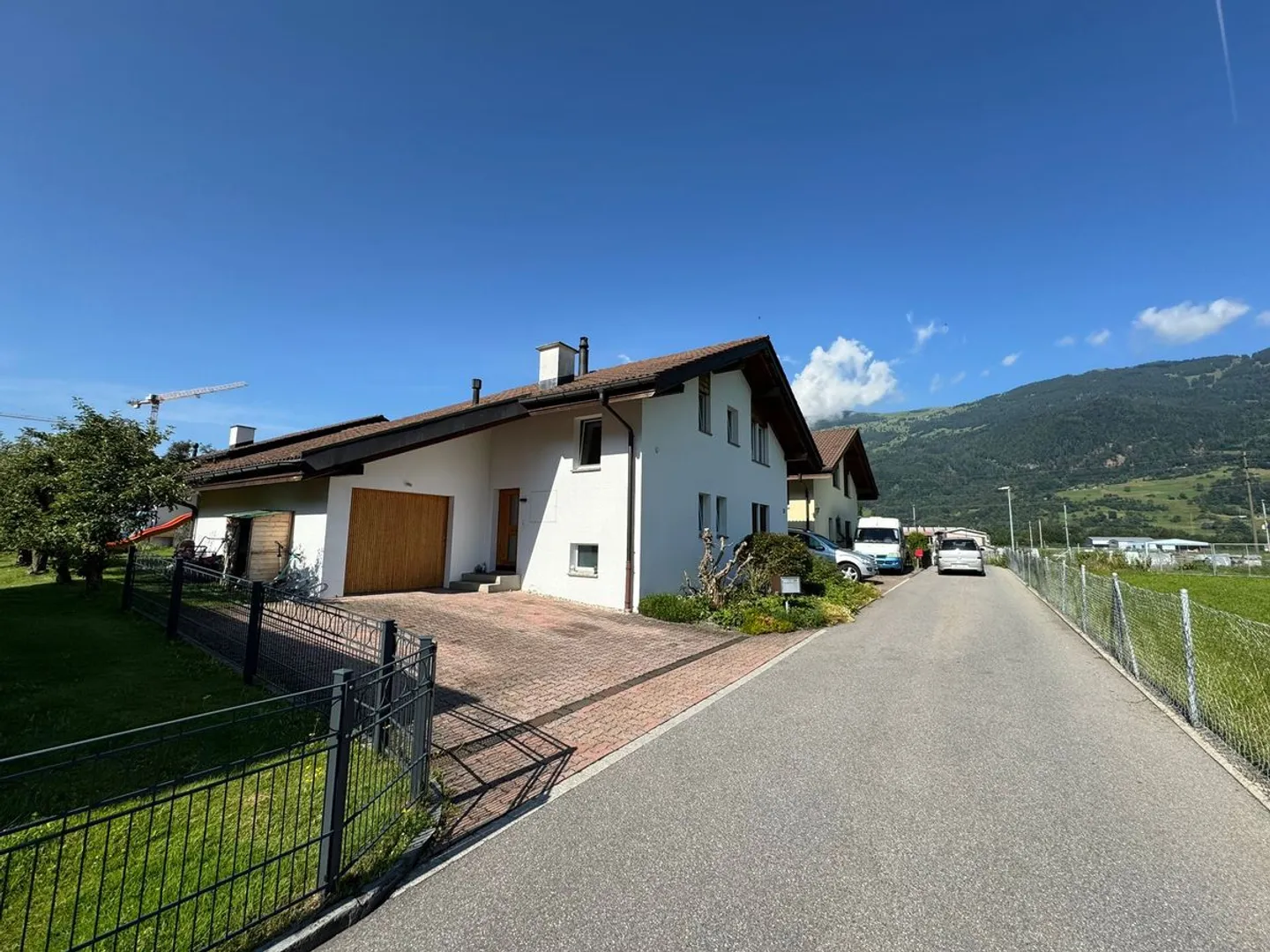 Casa unifamiliare idilliaca in posizione tranquilla - appena ristrutturata e pronta per essere abitata - Foto 1 di 13