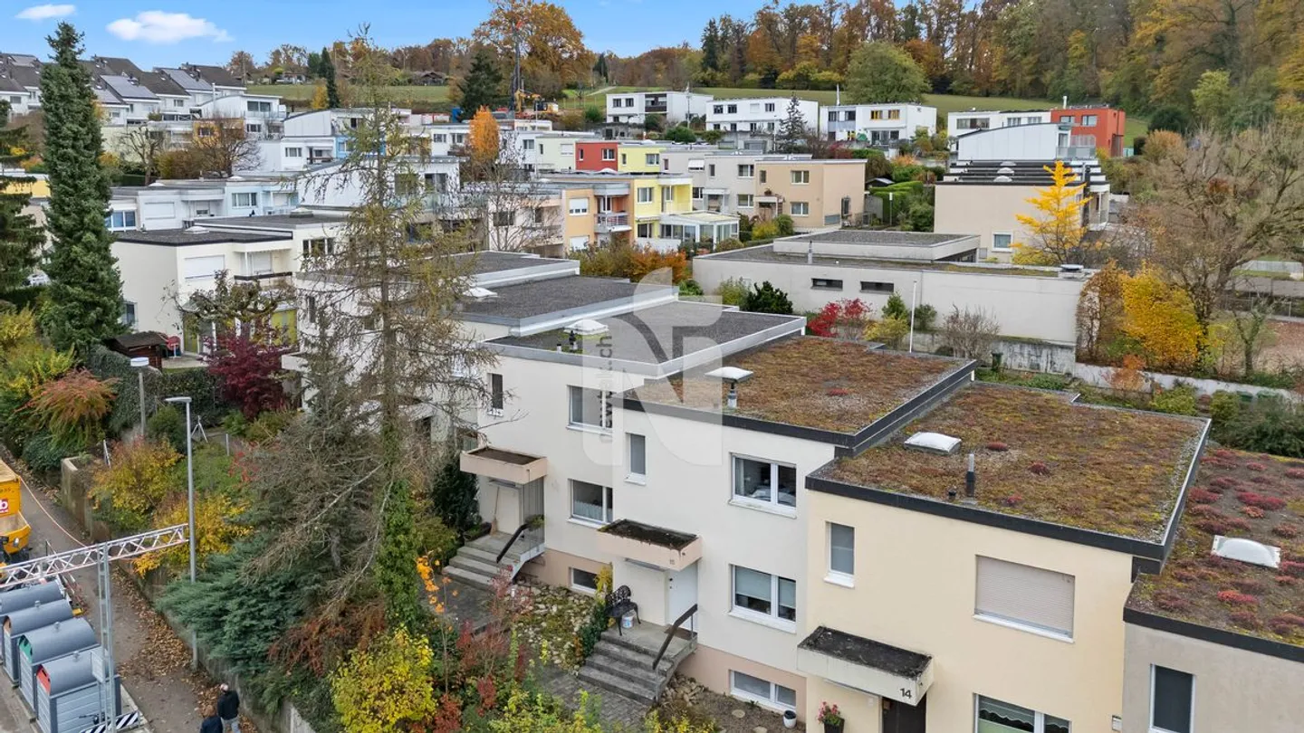 Family-friendly with balcony, garden and underground parking space - Photo 2 of 13