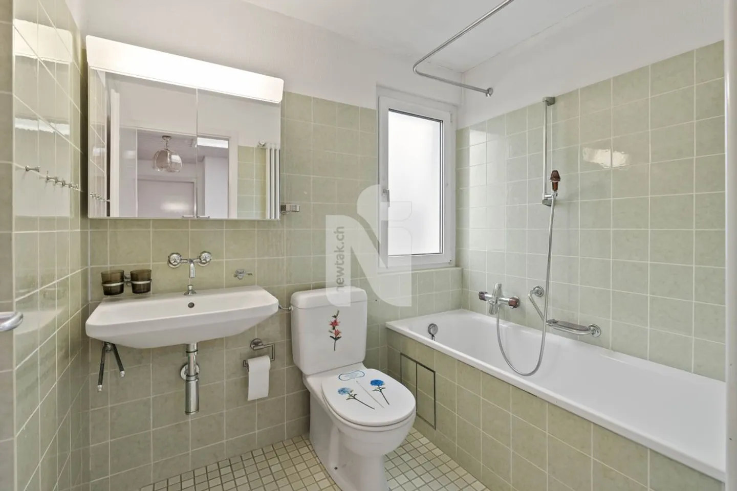 Family-friendly with balcony, garden and underground parking space - Photo 12 of 13