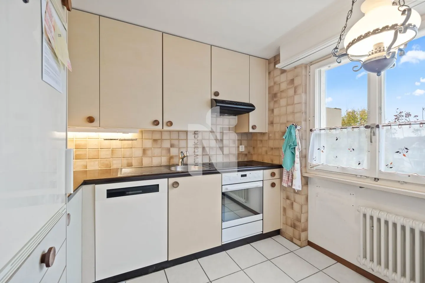 Family-friendly with balcony, garden and underground parking space - Photo 5 of 13