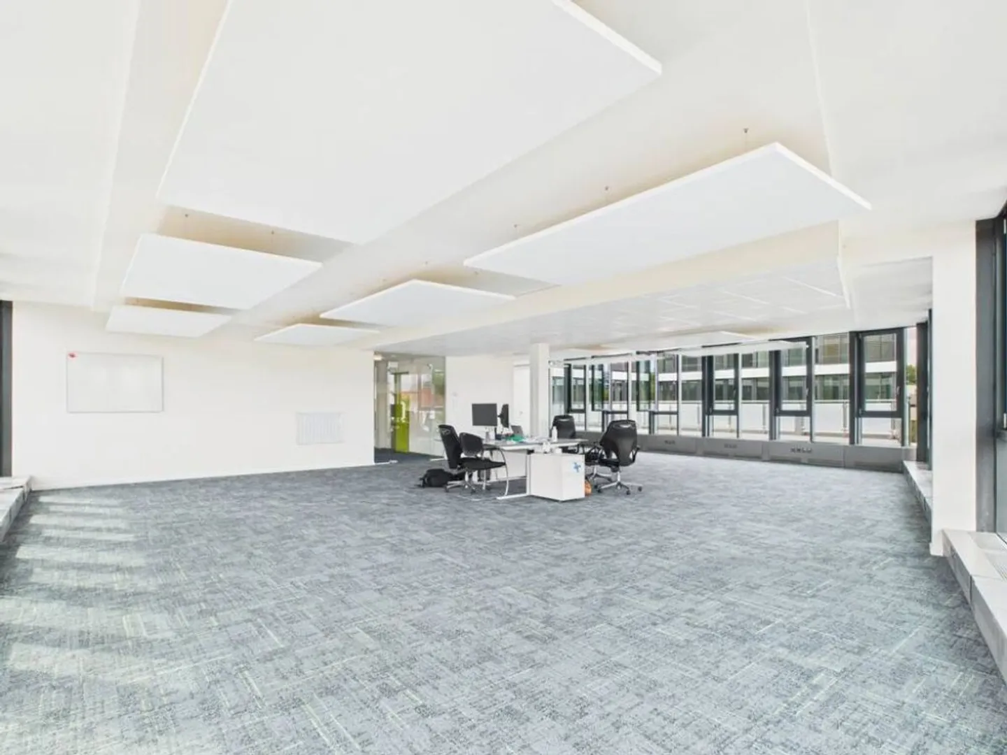 Repräsentatives Büro mit 9 Zimmern und viel Tageslicht - Foto 2 von 10