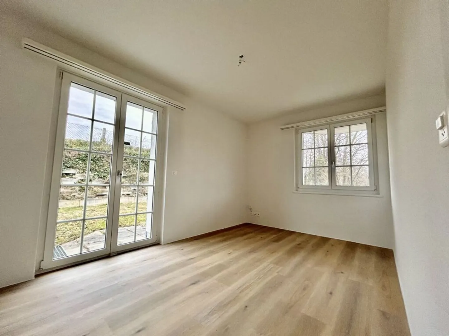 Appartamento duplex moderno di 5,5 stanze in una posizione tranquilla a Möhlin - Foto 9 di 13