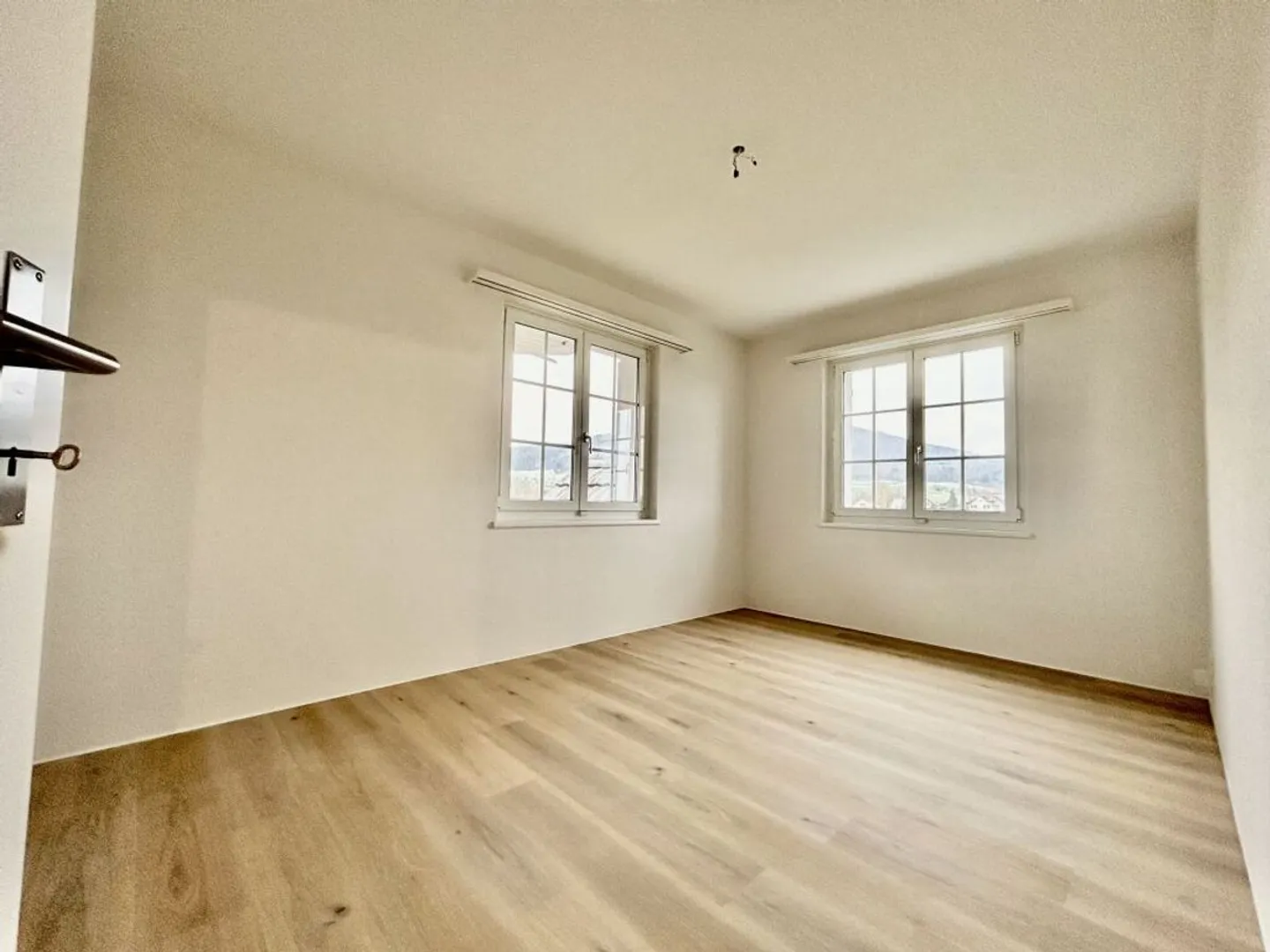 Appartamento duplex moderno di 5,5 stanze in una posizione tranquilla a Möhlin - Foto 10 di 13