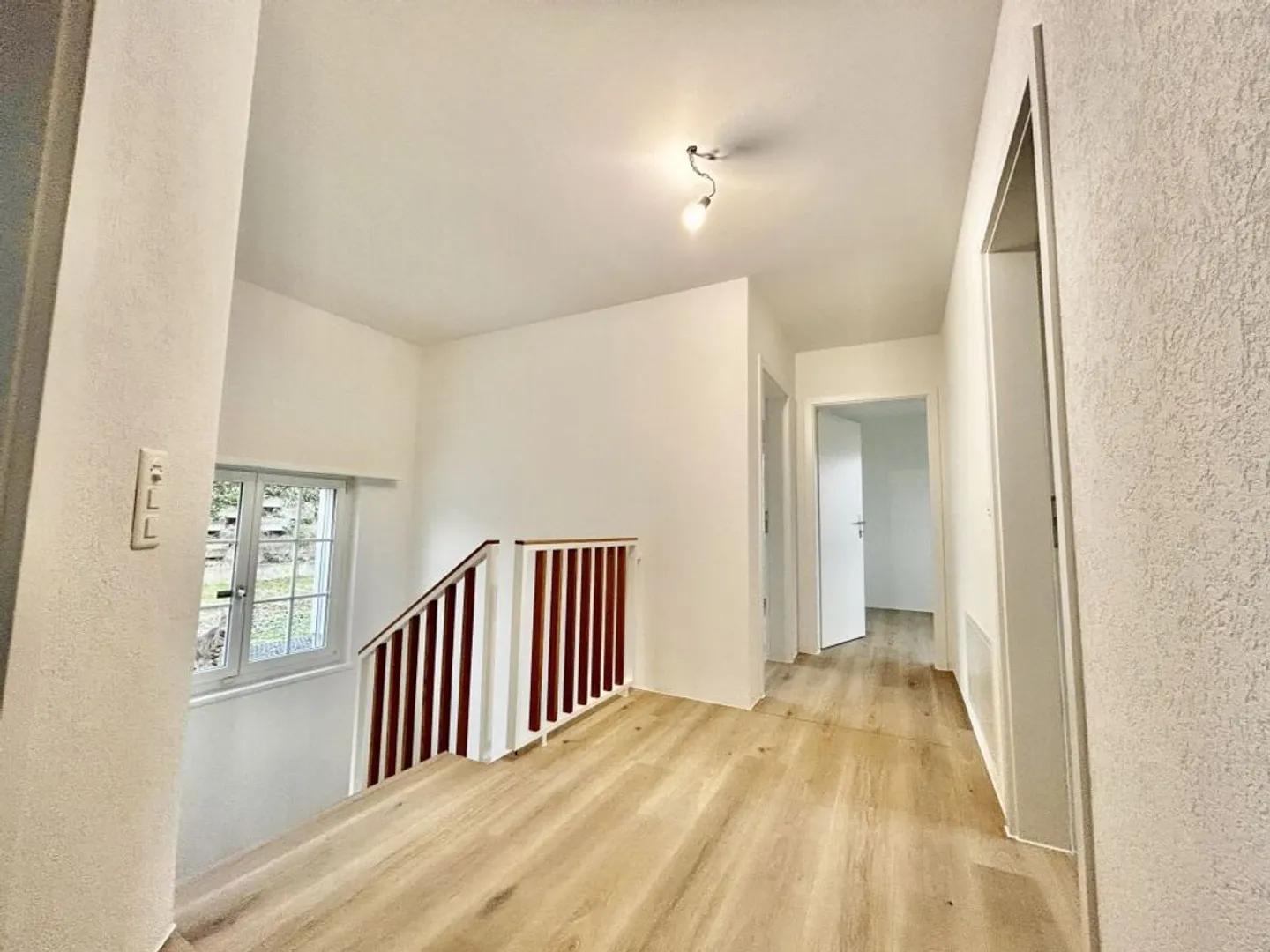 Appartamento duplex moderno di 5,5 stanze in una posizione tranquilla a Möhlin - Foto 12 di 13