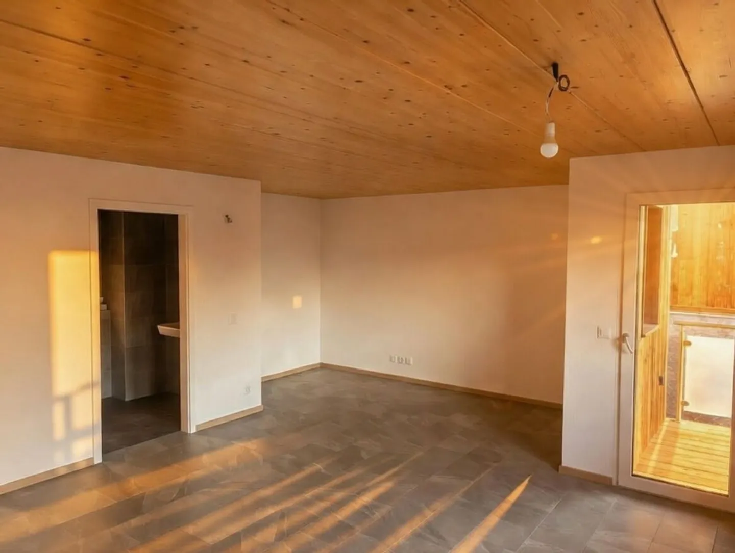 Hochwertige 3,5 Zimmer in ruhiger Lage - Foto 3 von 8