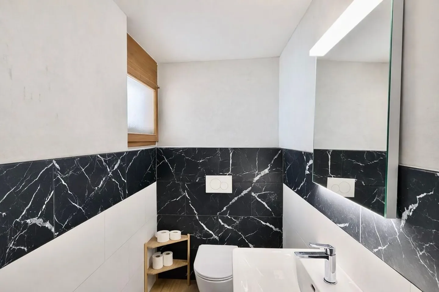 EINZELHAUS MIT ATEMBERAUBENDEM PANORAMA ÜBER DIE EBENE - Foto 7 von 10