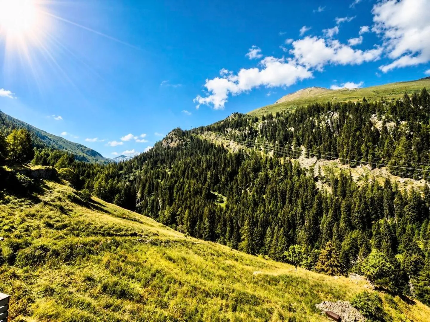 MAGNIFIKANTE 4,5-ZIMMER-WOHNUNG MIT UNVERBAUBAREM BLICK IM HERZEN DER ALPEN - Foto 8 von 8