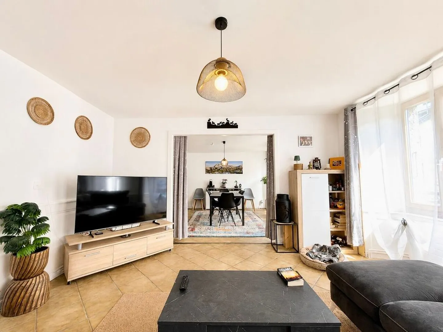 Charming Apartment with Spacious Panoramic Terrace - Photo 3 of 12