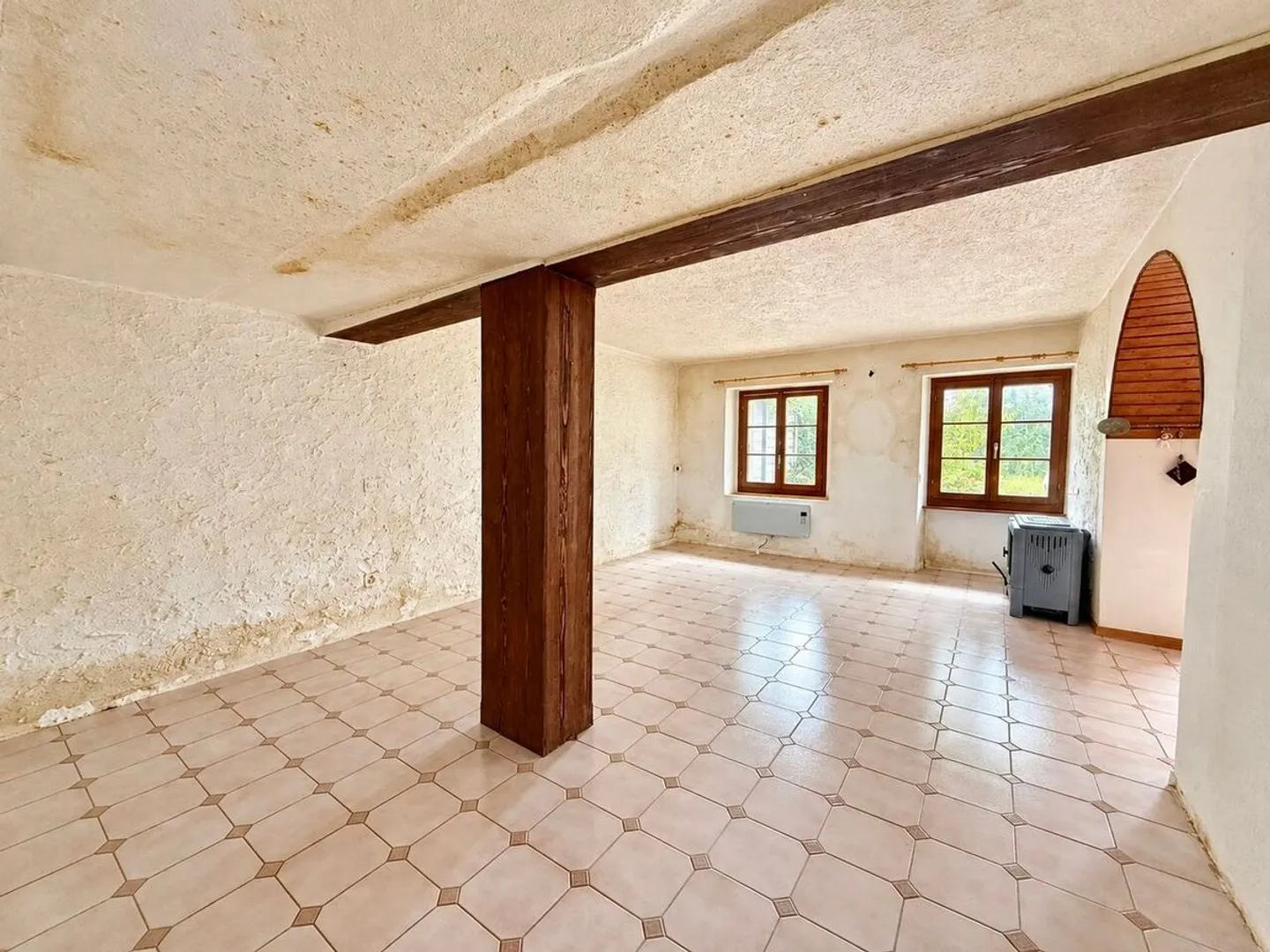 Una proprietà di carattere con molteplici possibilità - Foto 3 di 12