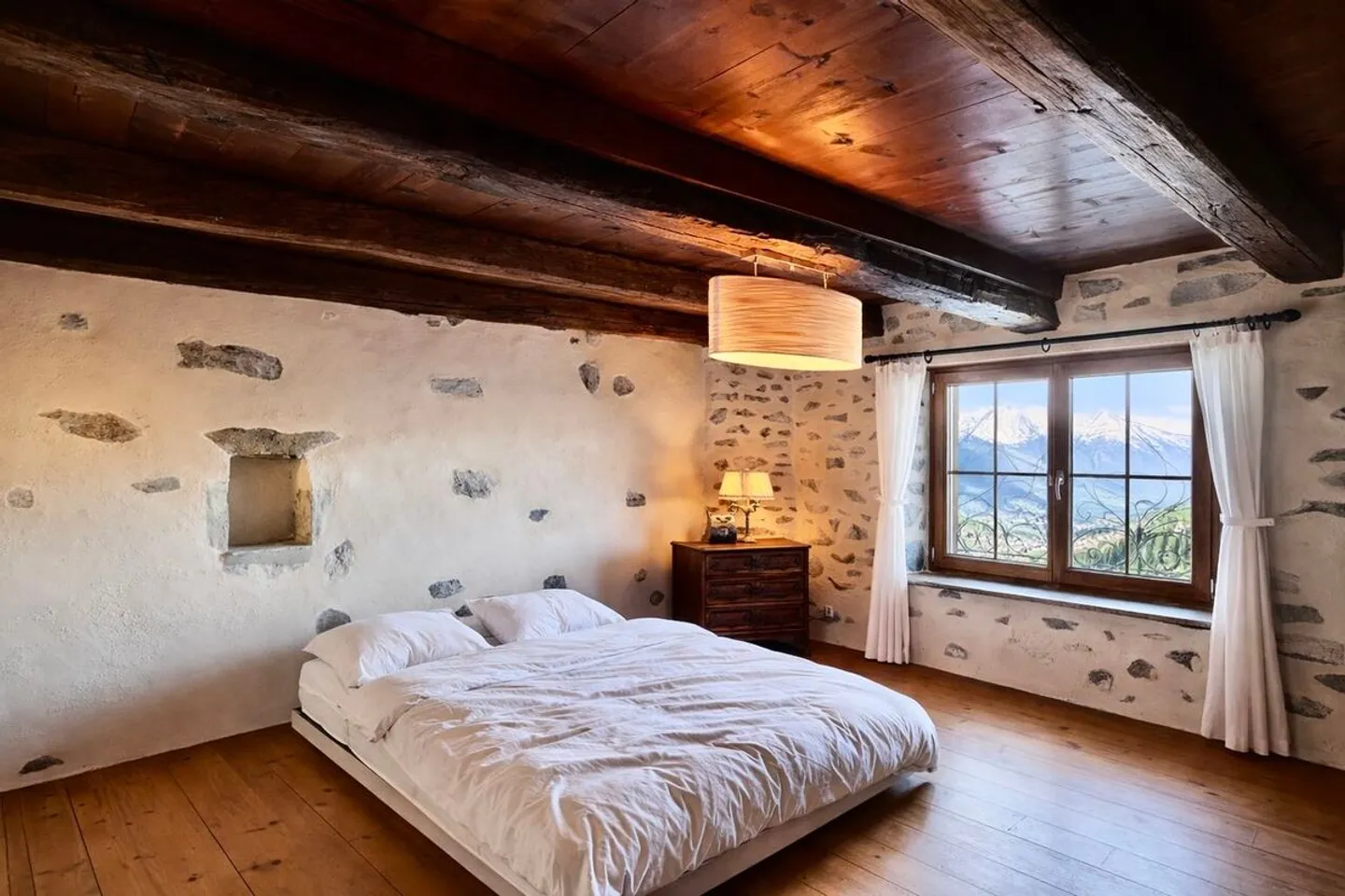 CHARM, COCOONING AND EXCEPTIONAL VIEW - Photo 5 of 8