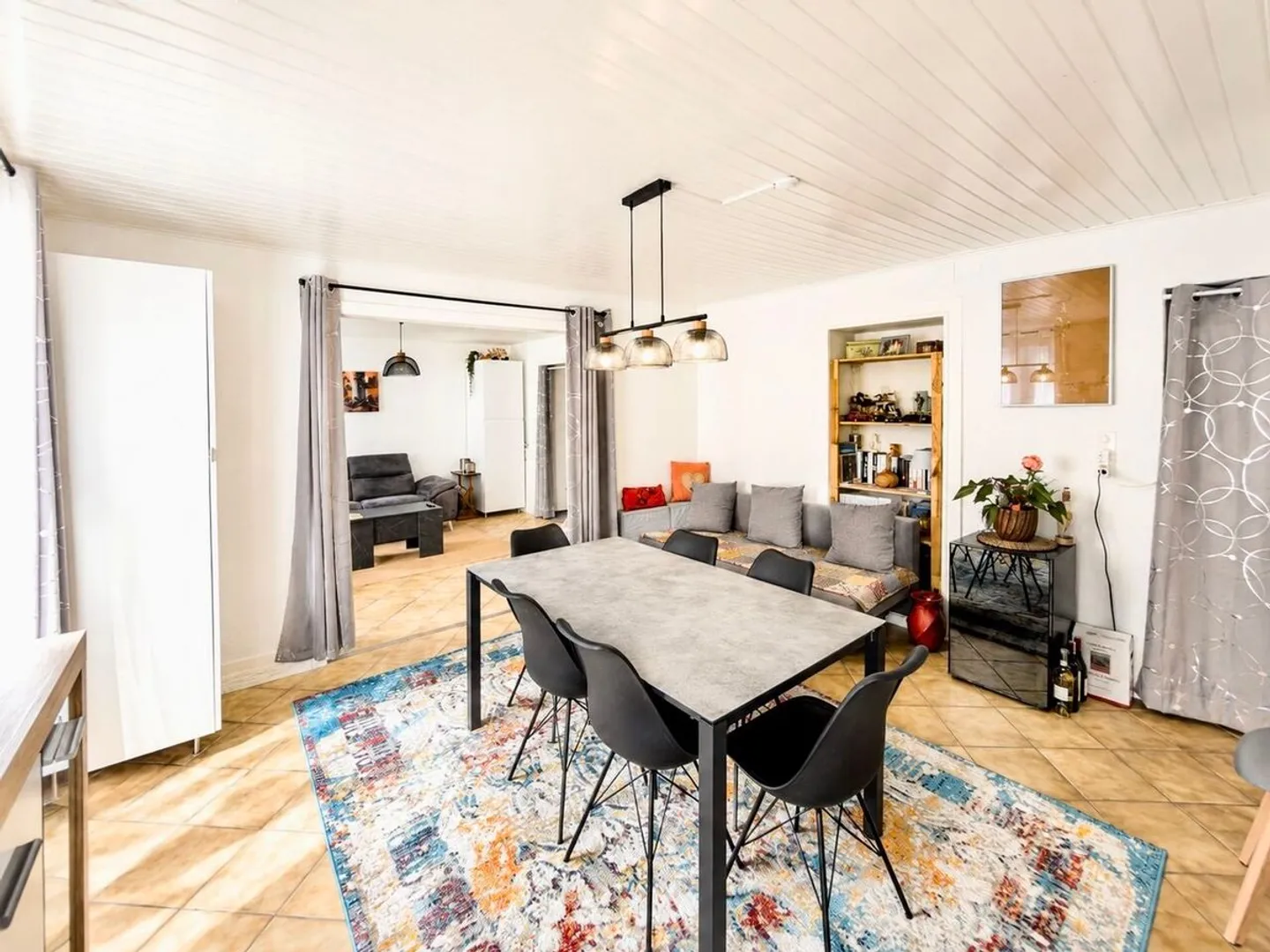 Charming Apartment with Spacious Panoramic Terrace - Photo 2 of 12