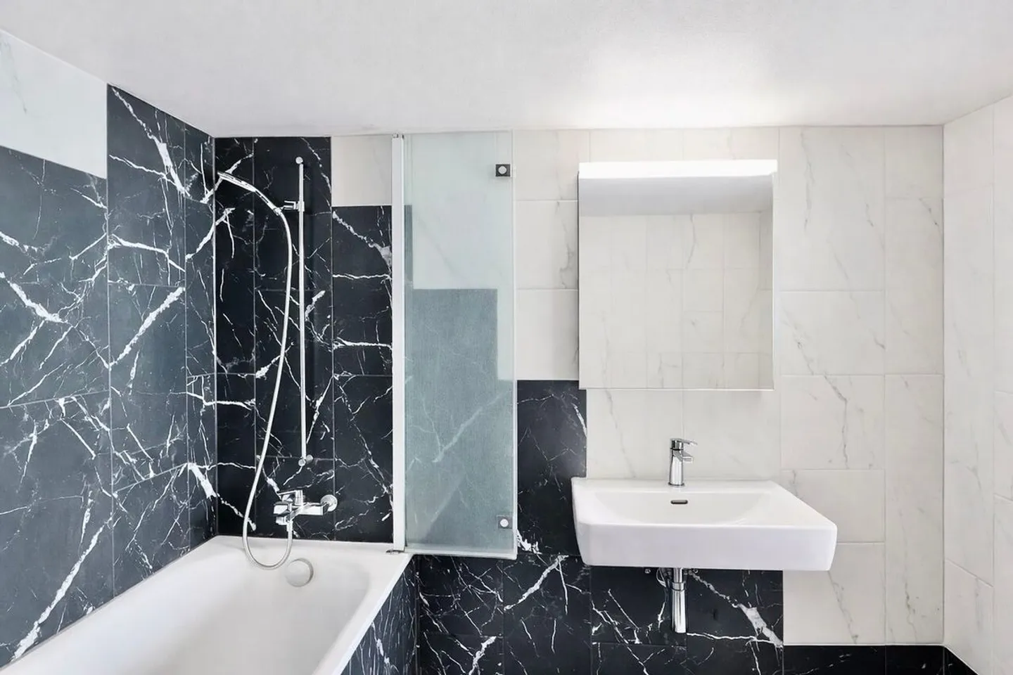 EINZELHAUS MIT ATEMBERAUBENDEM PANORAMA ÜBER DIE EBENE - Foto 8 von 10