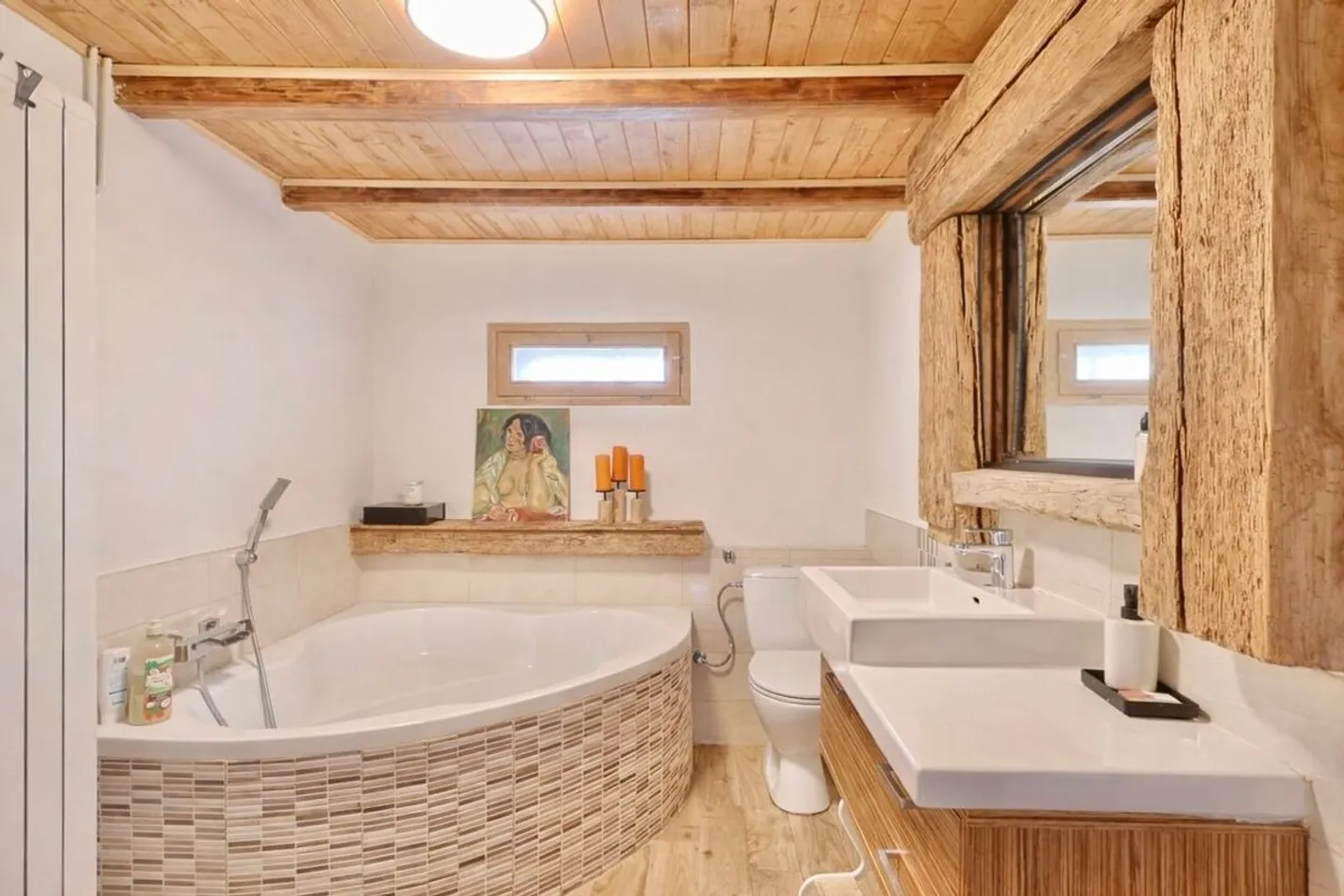 AUTHENTIC RENOVATED CHALET IN THE HEART OF THE VAUD ALPS - Photo 10 of 13