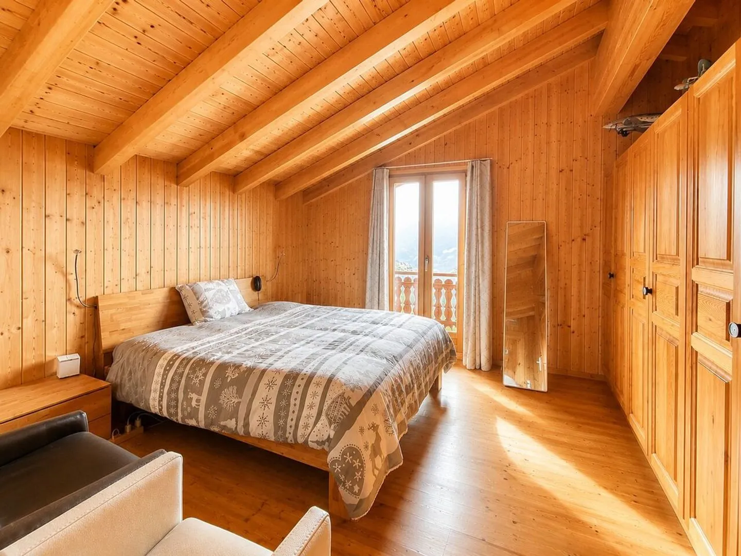 A TRUE HAVEN OF PEACE IN THE HEART OF THE VALAIS ALPS - Photo 8 of 12