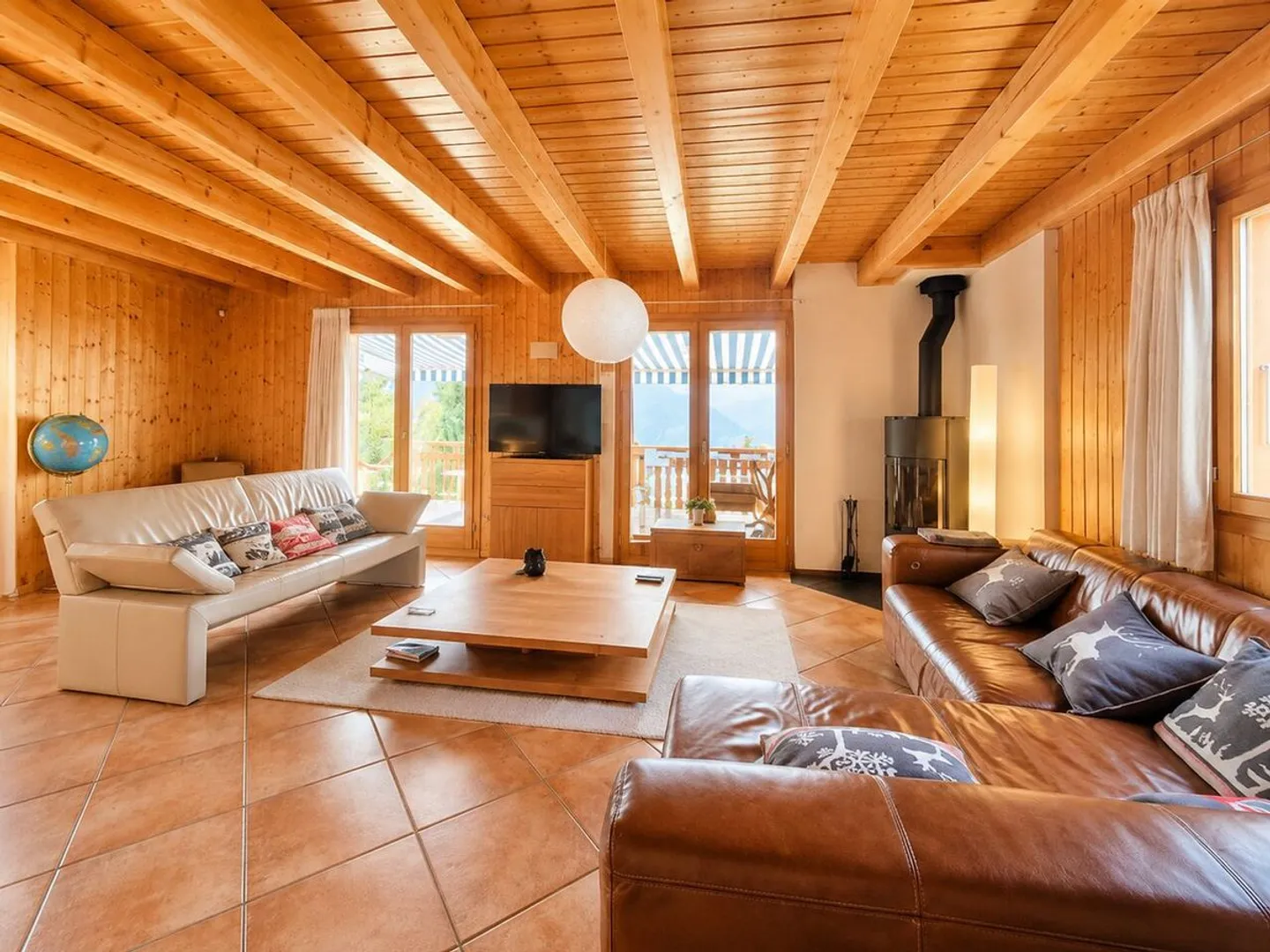 A TRUE HAVEN OF PEACE IN THE HEART OF THE VALAIS ALPS - Photo 3 of 12
