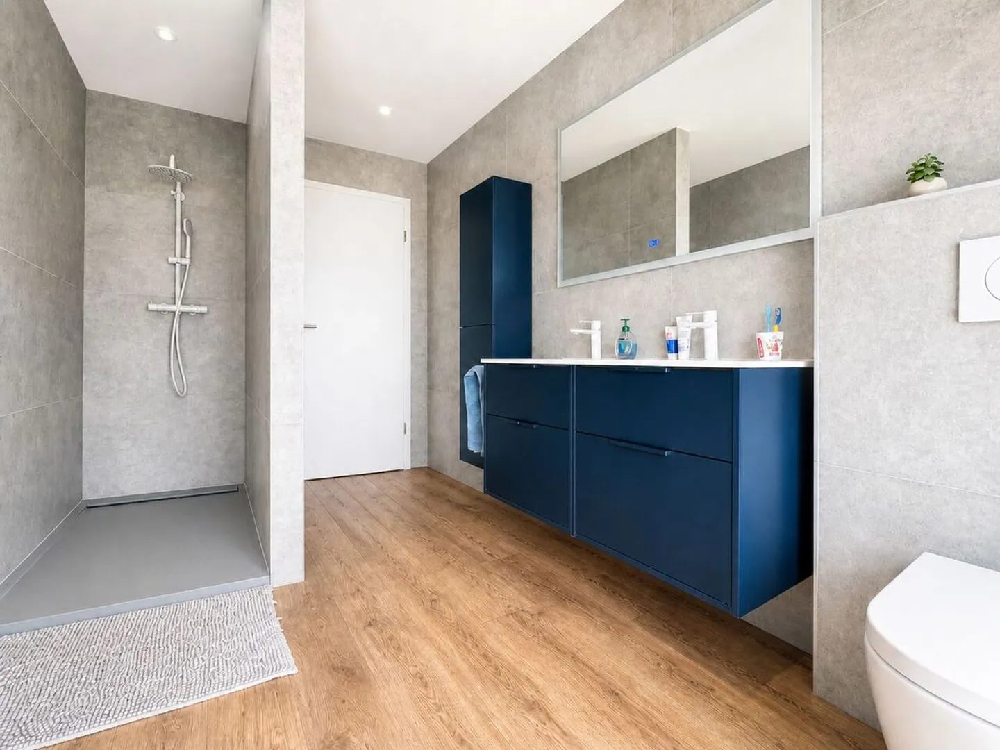 SUPER DUPLEX 6.5 STANZE CON ANNESSO INDIPENDENTE DI 40 M² - Foto 11 di 13