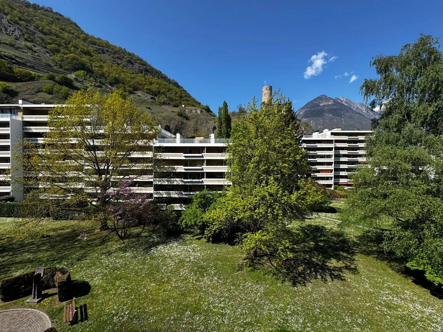 Appartement Charmant à Martigny - Photo 1 sur 12