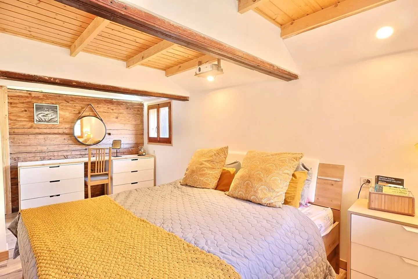 AUTHENTIC RENOVATED CHALET IN THE HEART OF THE VAUD ALPS - Photo 6 of 13