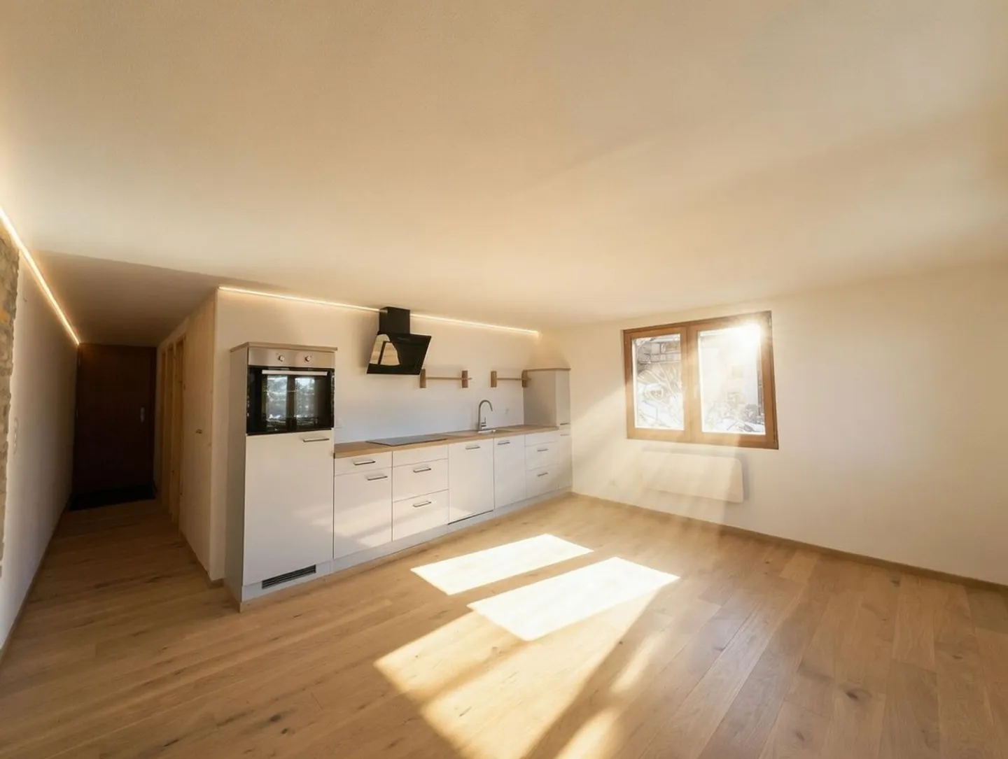 Unglaubliche renovierte 3,5 Zimmer & sekundäre Wohnmöglichkeit! - Foto 1 von 10