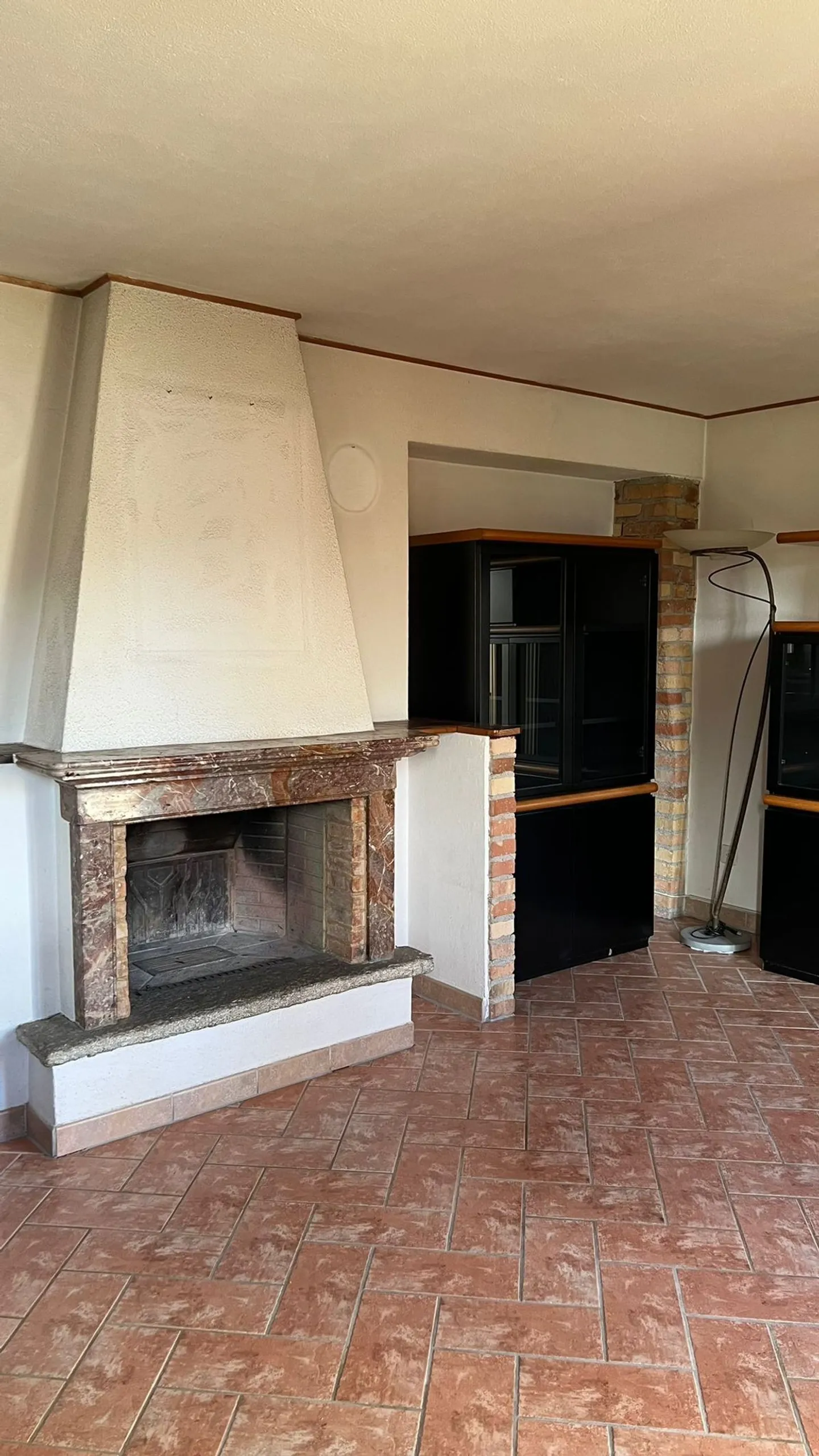 Stabio Appartement de 2,5 pièces avec cheminée en marbre d'Arzo - Photo 7 sur 11