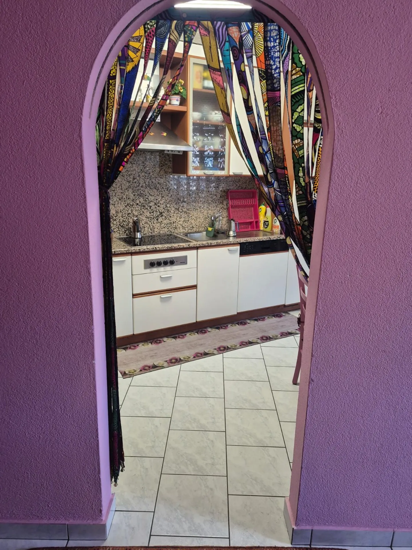 Luminoso appartamento 4.5 locali con giardino privato a St. Antonino - Foto 6 di 13