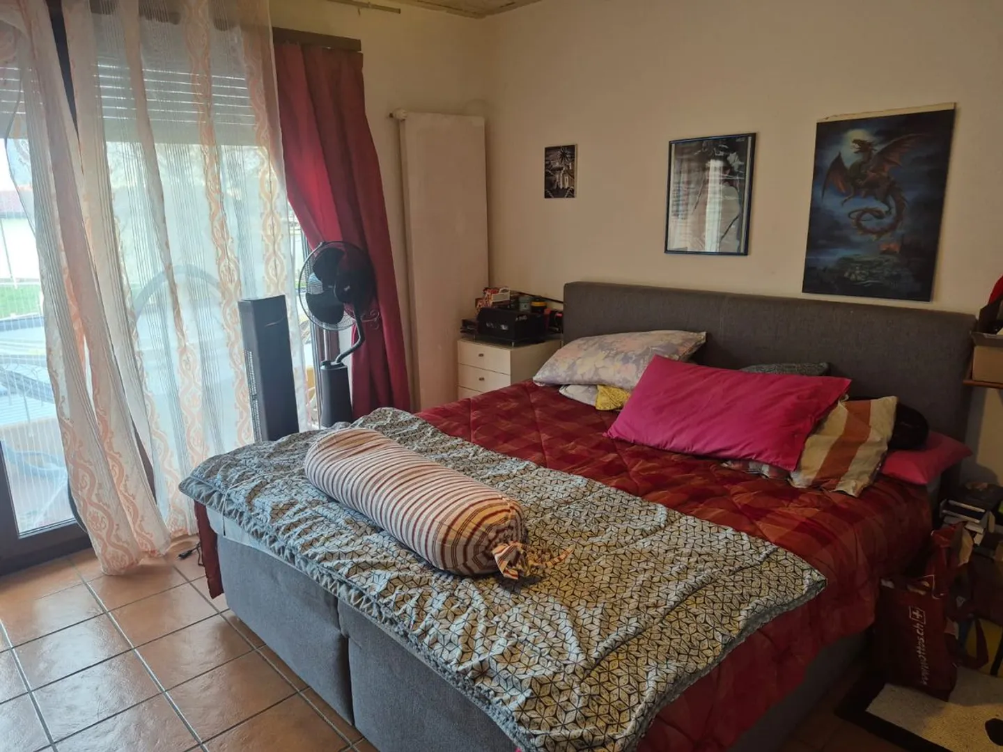 Luminoso appartamento 4.5 locali con giardino privato a St. Antonino - Foto 9 di 13