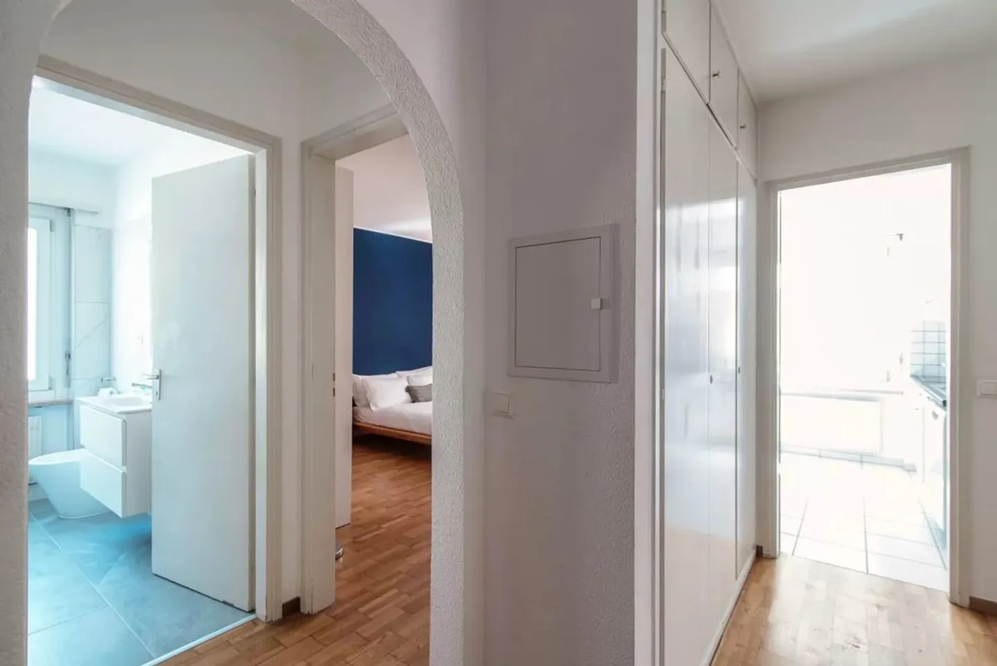 LOCARNO-ZU VERKAUFEN CHARMIERENDES 2.5 ZIMMER WOHNUNG MIT SEKUNDÄRWOHNUNG - Foto 3 von 13