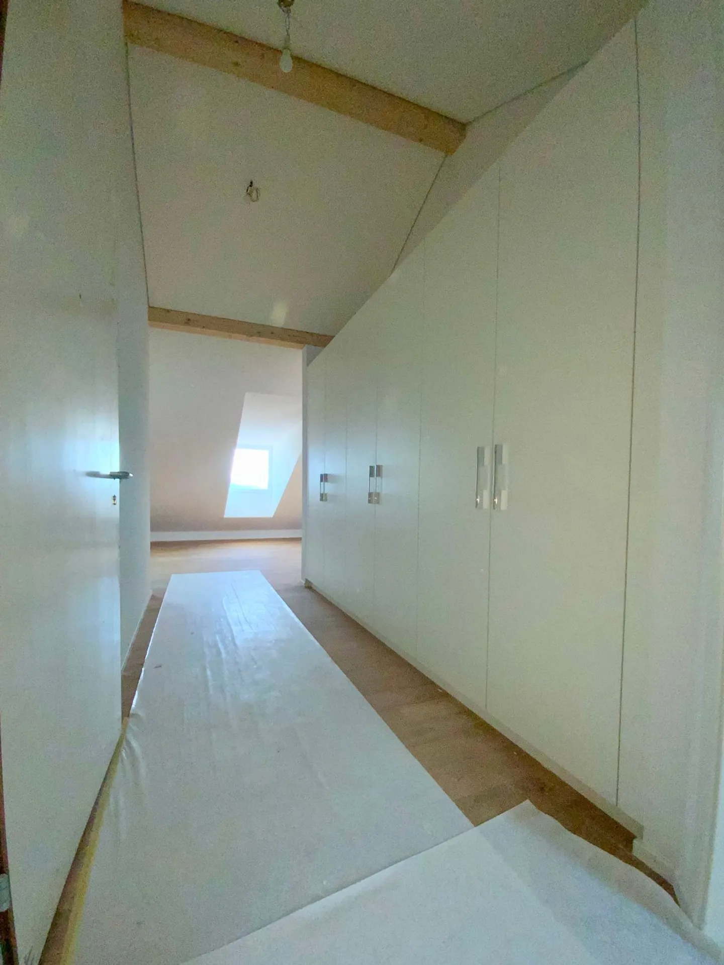 New - 2.5 rooms, 67 m² with covered balcony - Photo 9 of 10