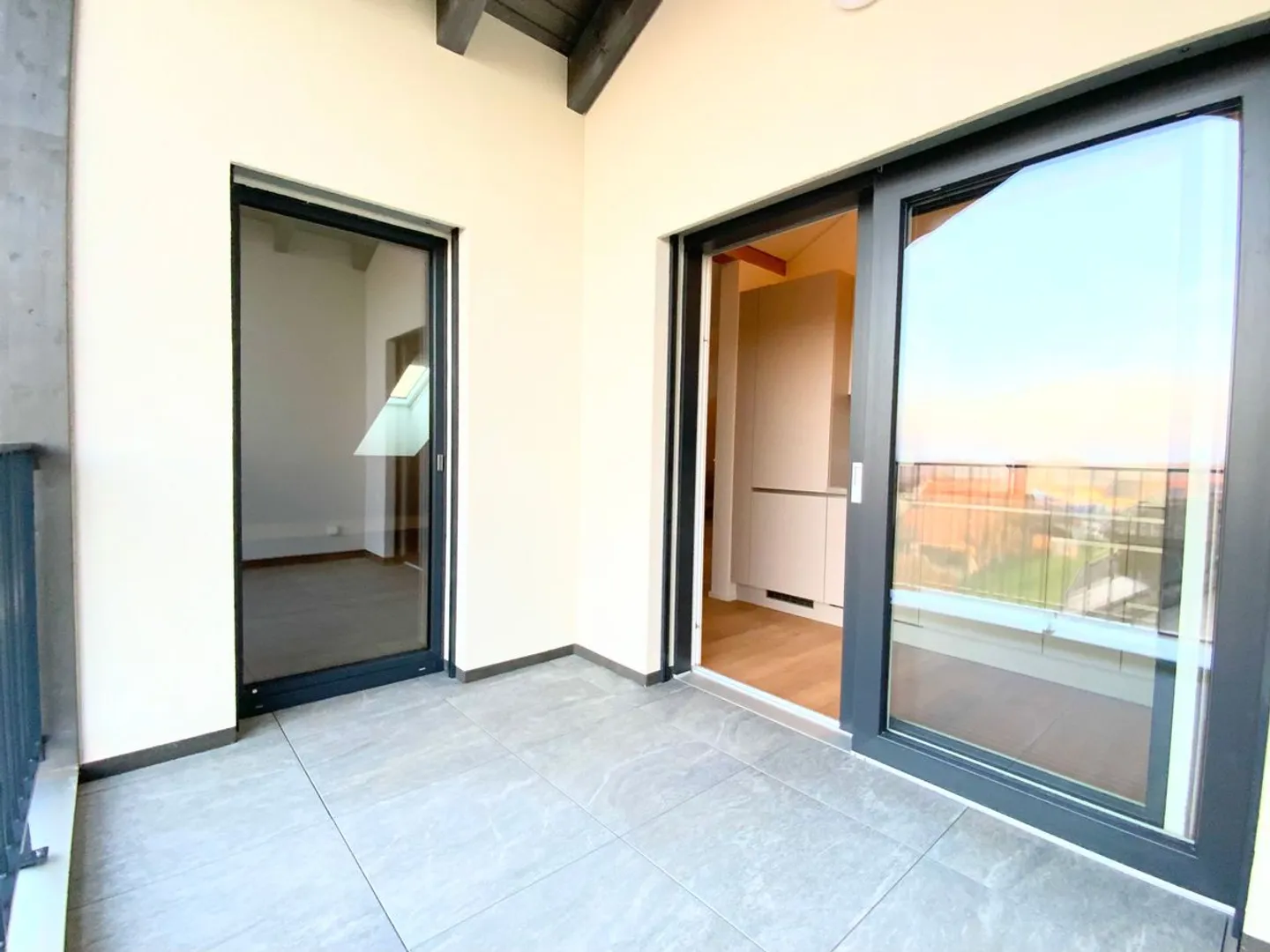 New - 2.5 rooms, 67 m² with covered balcony - Photo 2 of 11